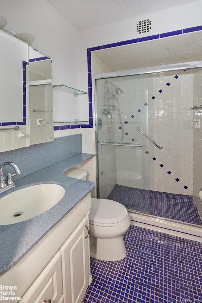 2400 Johnson Avenue 1k Property Photo 25