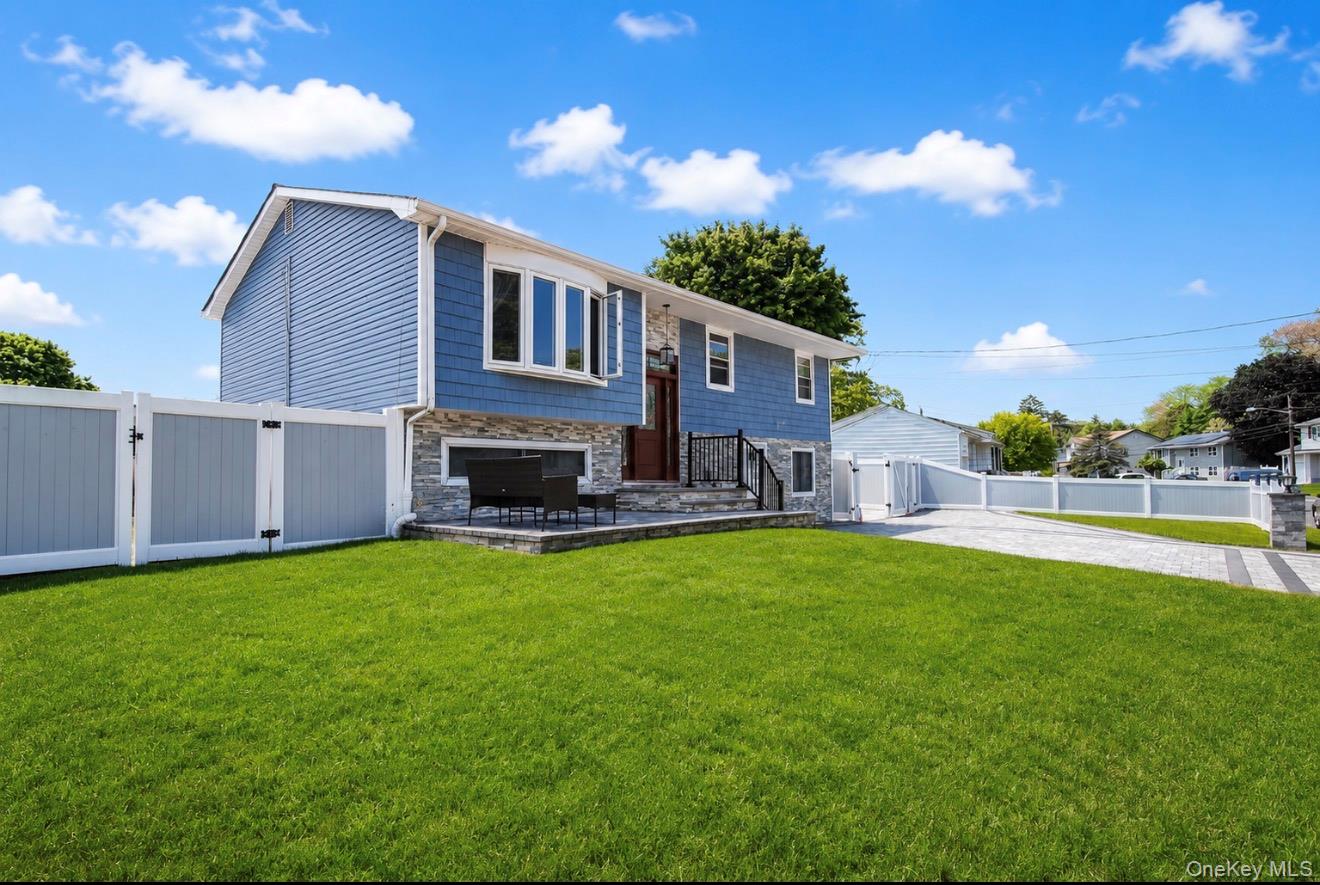 34 Fairdale Drive Property Photo 2