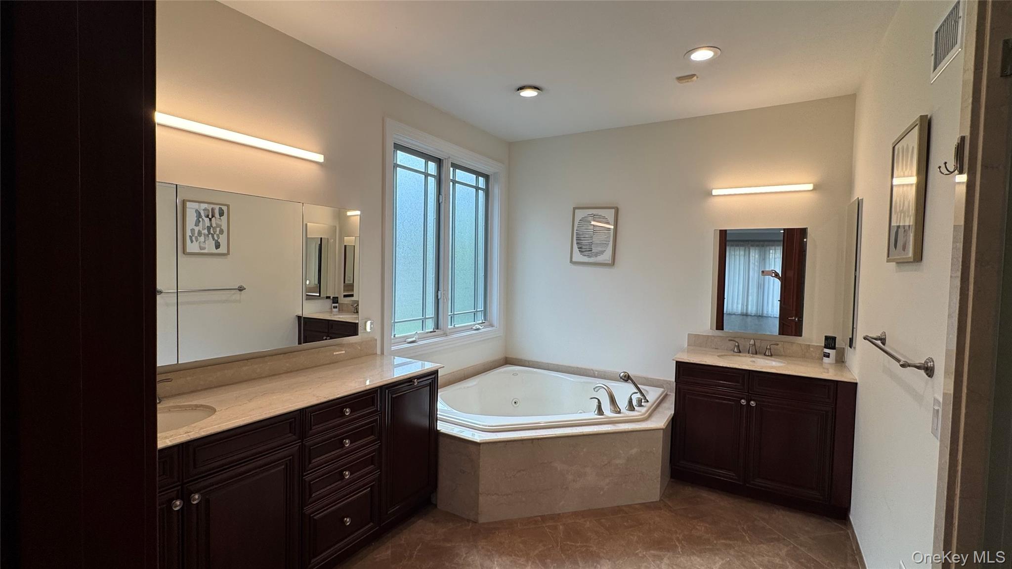 20 Kettlepond Road Property Photo 15