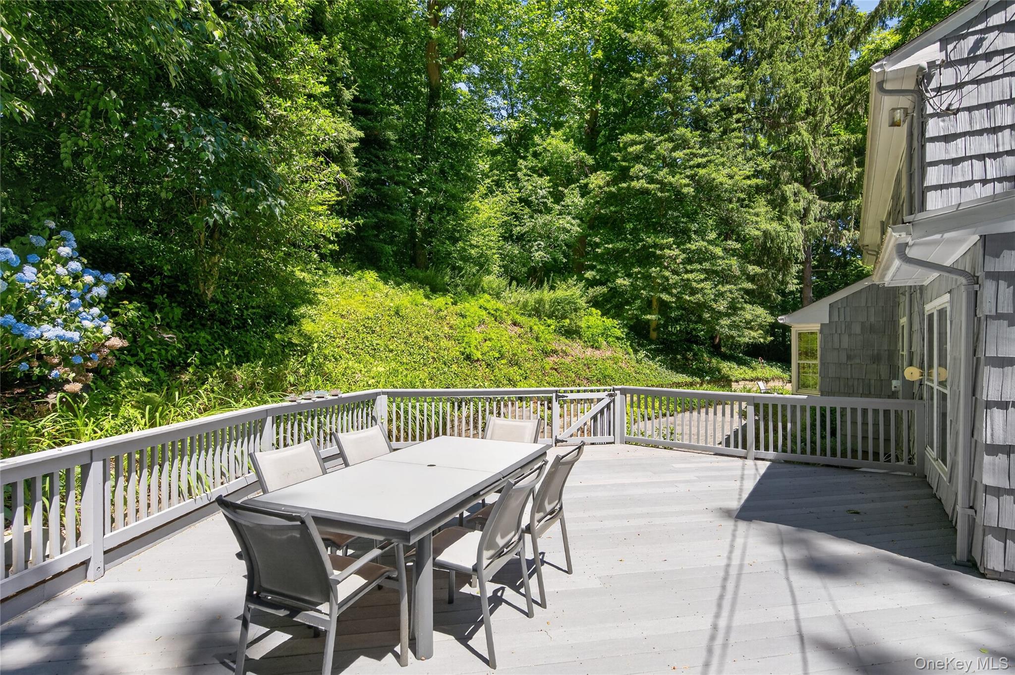 325 Birch Hill Road Property Photo 17