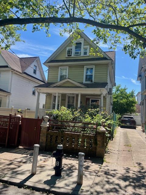 8424 109th Street Property Photo 1
