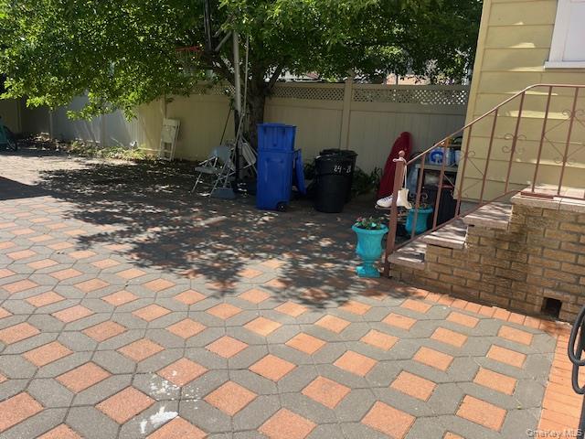 8424 109th Street Property Photo 4