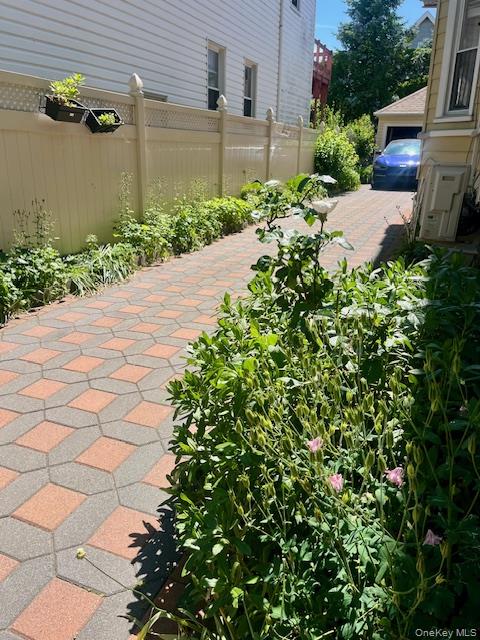 8424 109th Street Property Photo 5