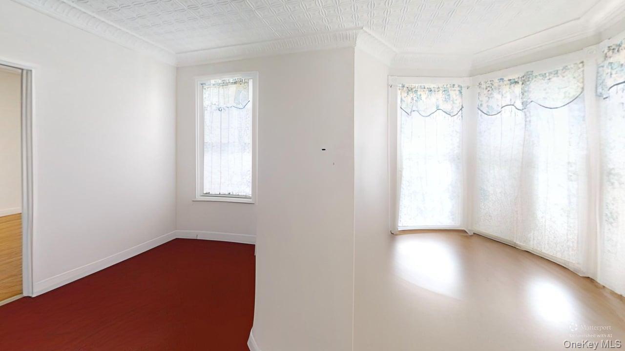 38 N 10th Avenue Property Photo 12