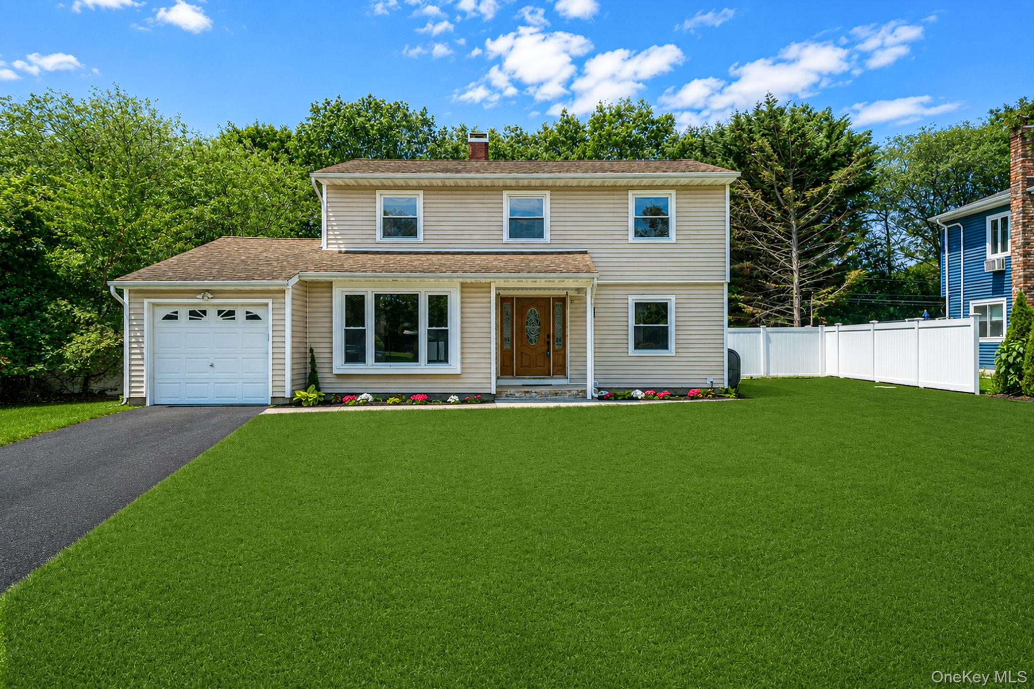 130 Greenbelt Parkway Property Photo 2