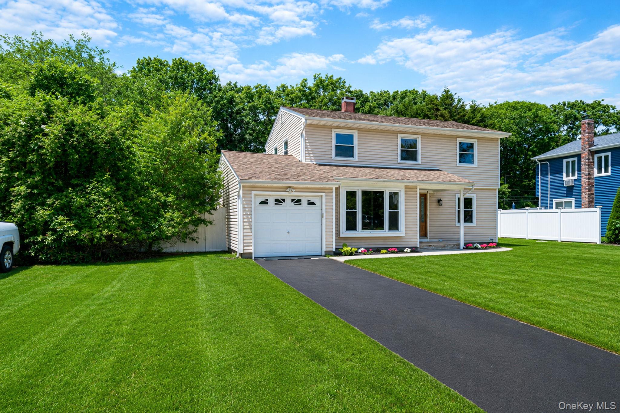 130 Greenbelt Parkway Property Photo 3