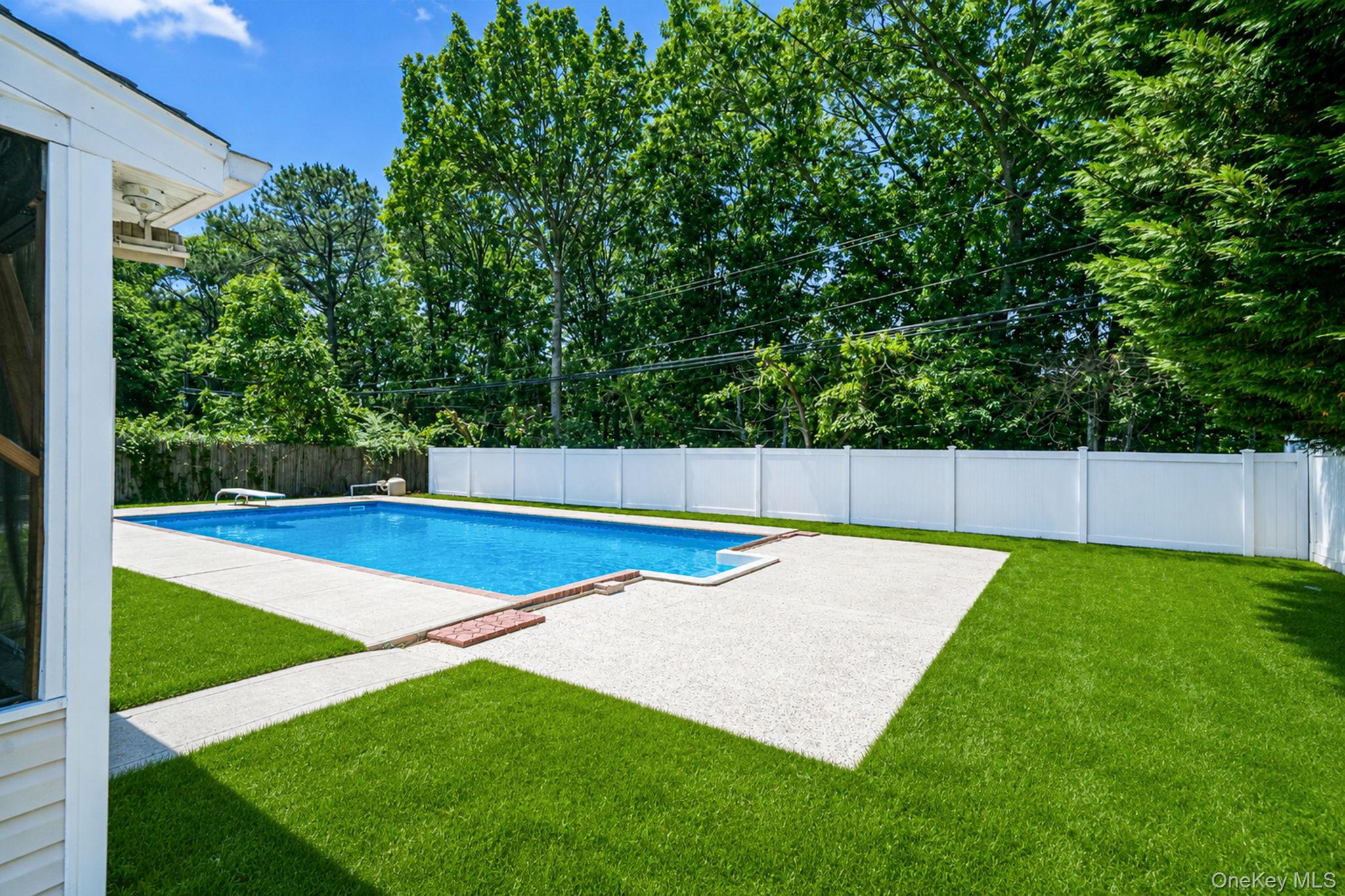 130 Greenbelt Parkway Property Photo 4
