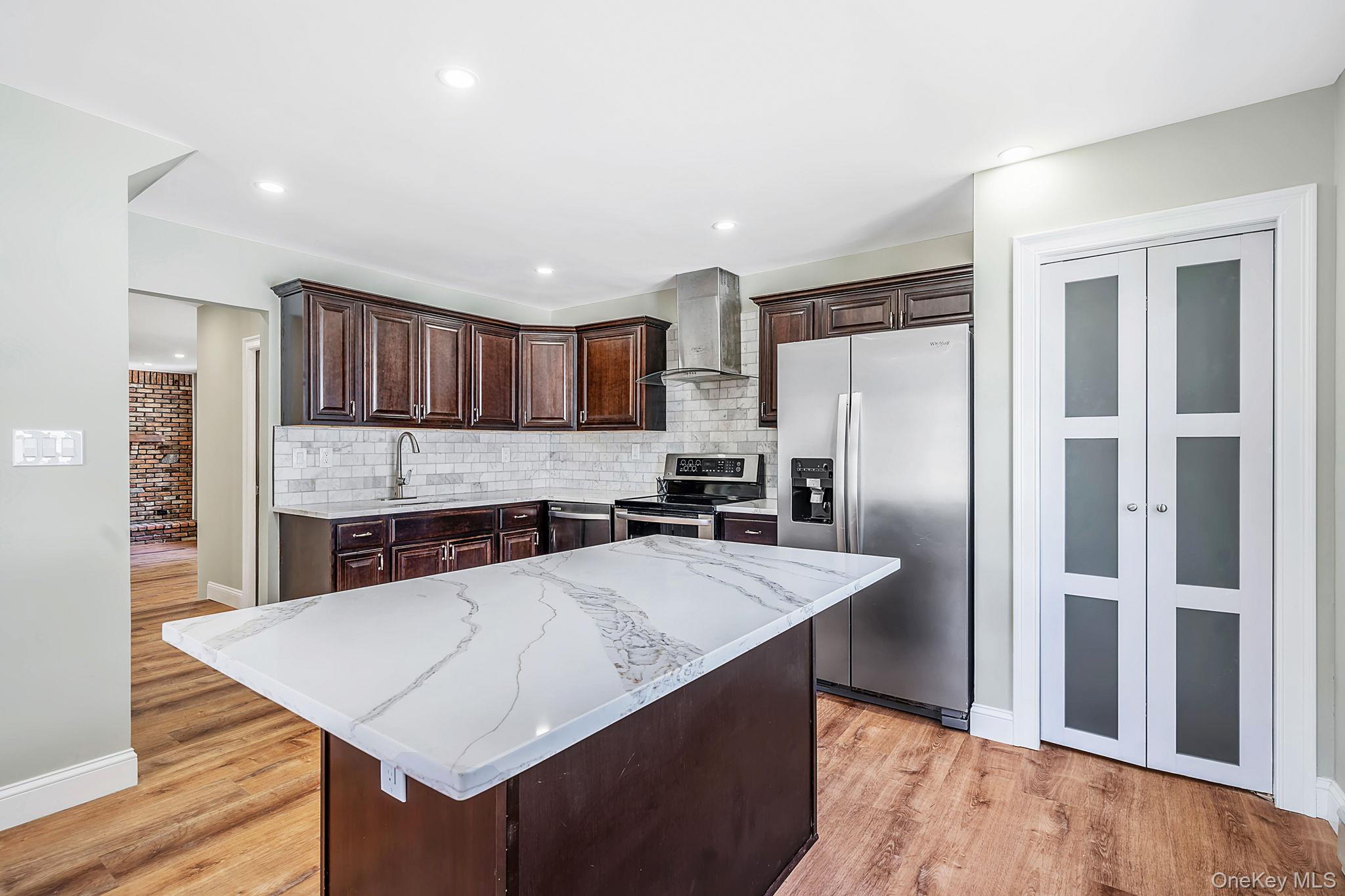 130 Greenbelt Parkway Property Photo 14