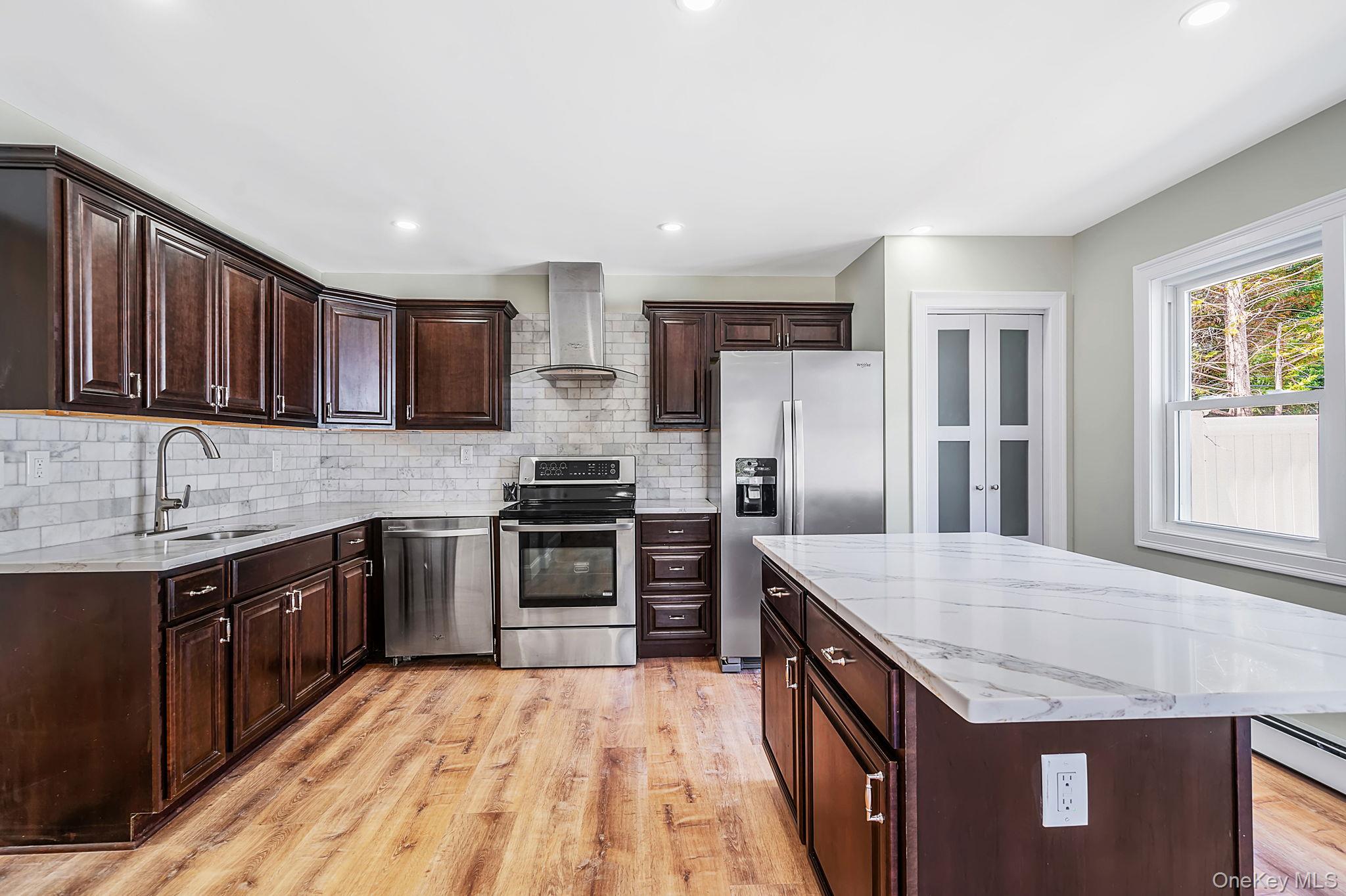 130 Greenbelt Parkway Property Photo 16