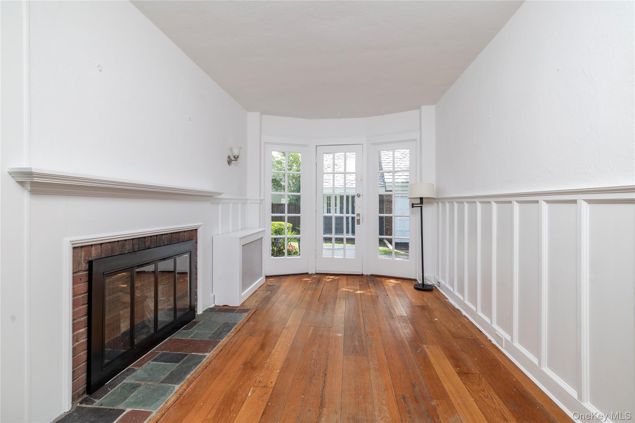 210 Demott Avenue Property Photo 10