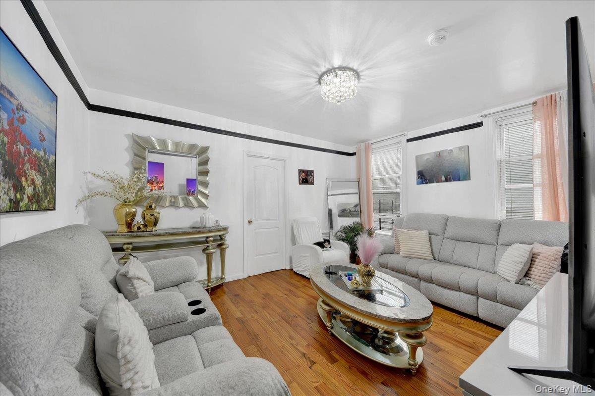 2131 Bruckner Boulevard Property Photo 2