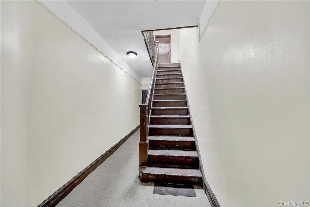 2131 Bruckner Boulevard Property Photo 9