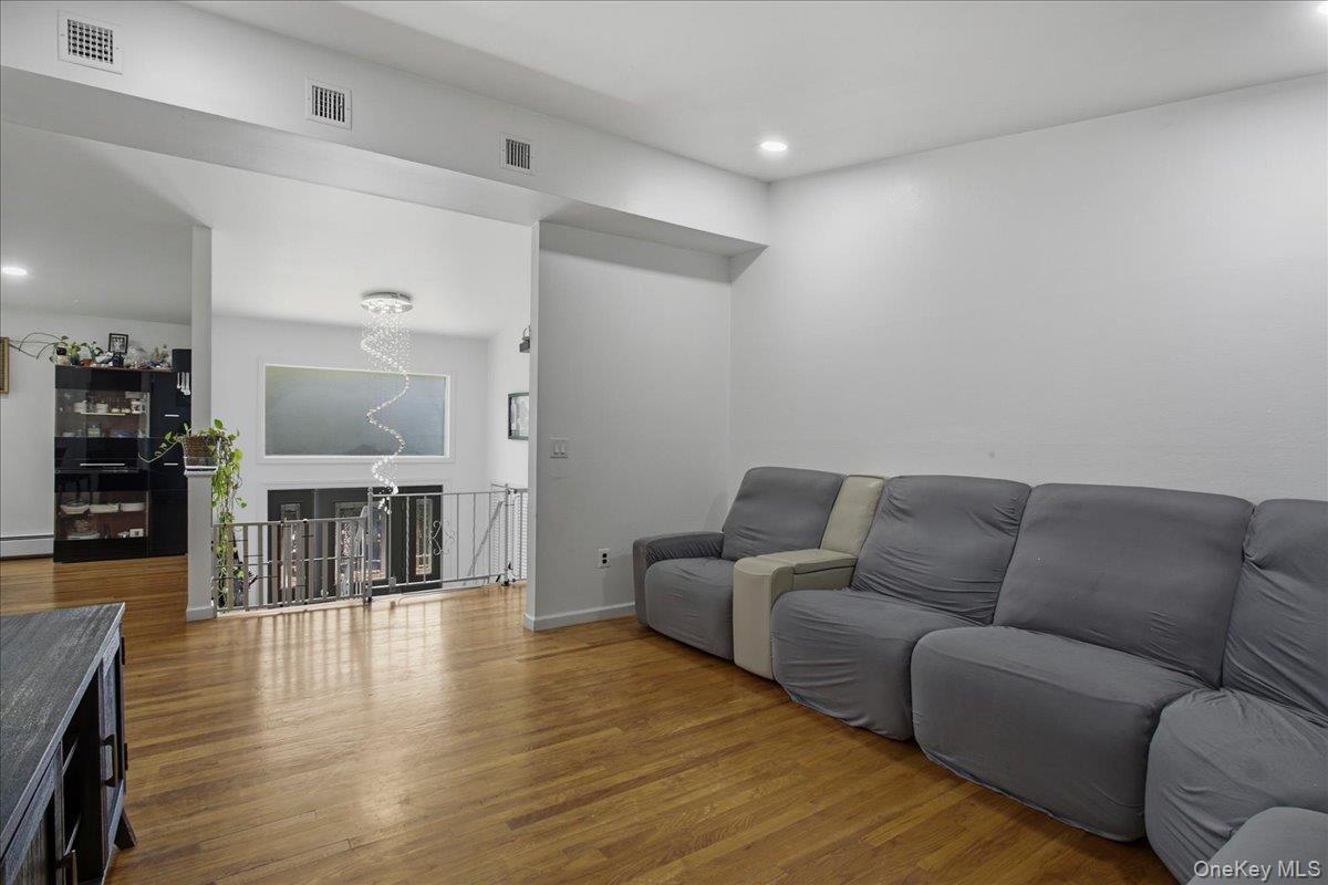 4 Medford Place Property Photo 2