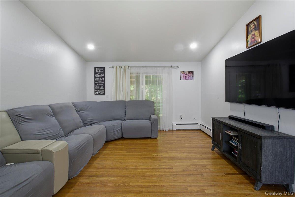 4 Medford Place Property Photo 3