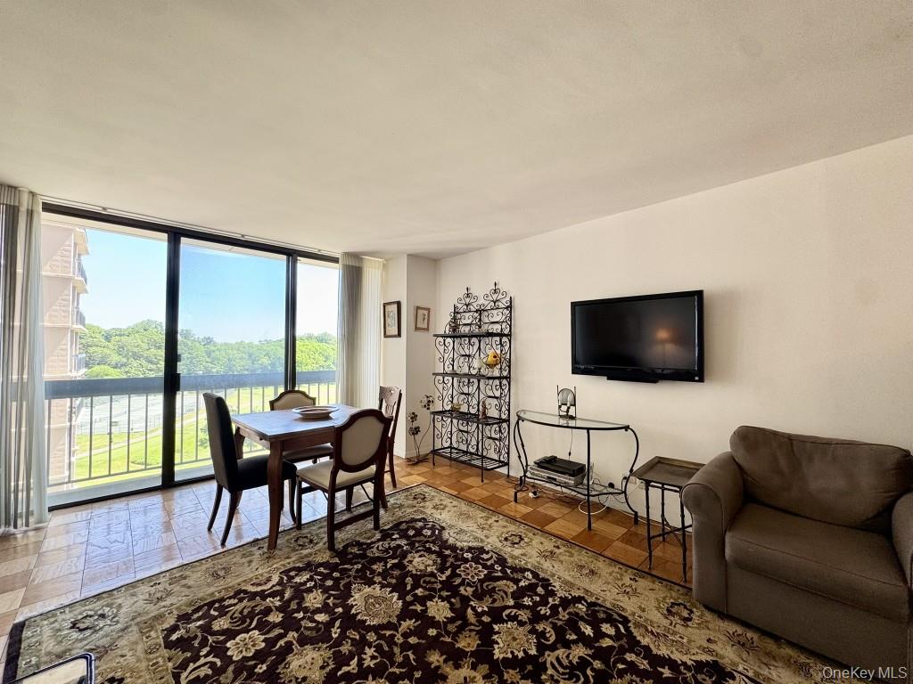 27110 Grand Central Parkway 6y Property Photo 6