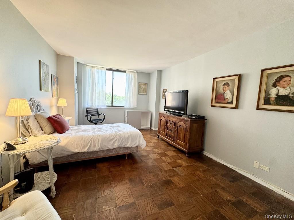 27110 Grand Central Parkway 6y Property Photo 12