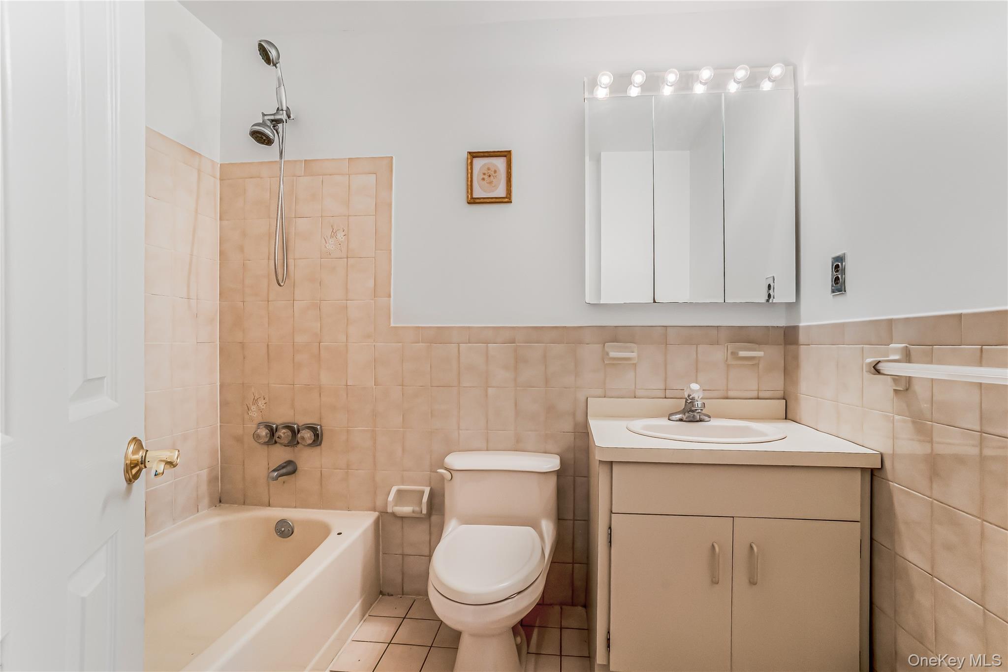 8 8th Street Property Photo 6