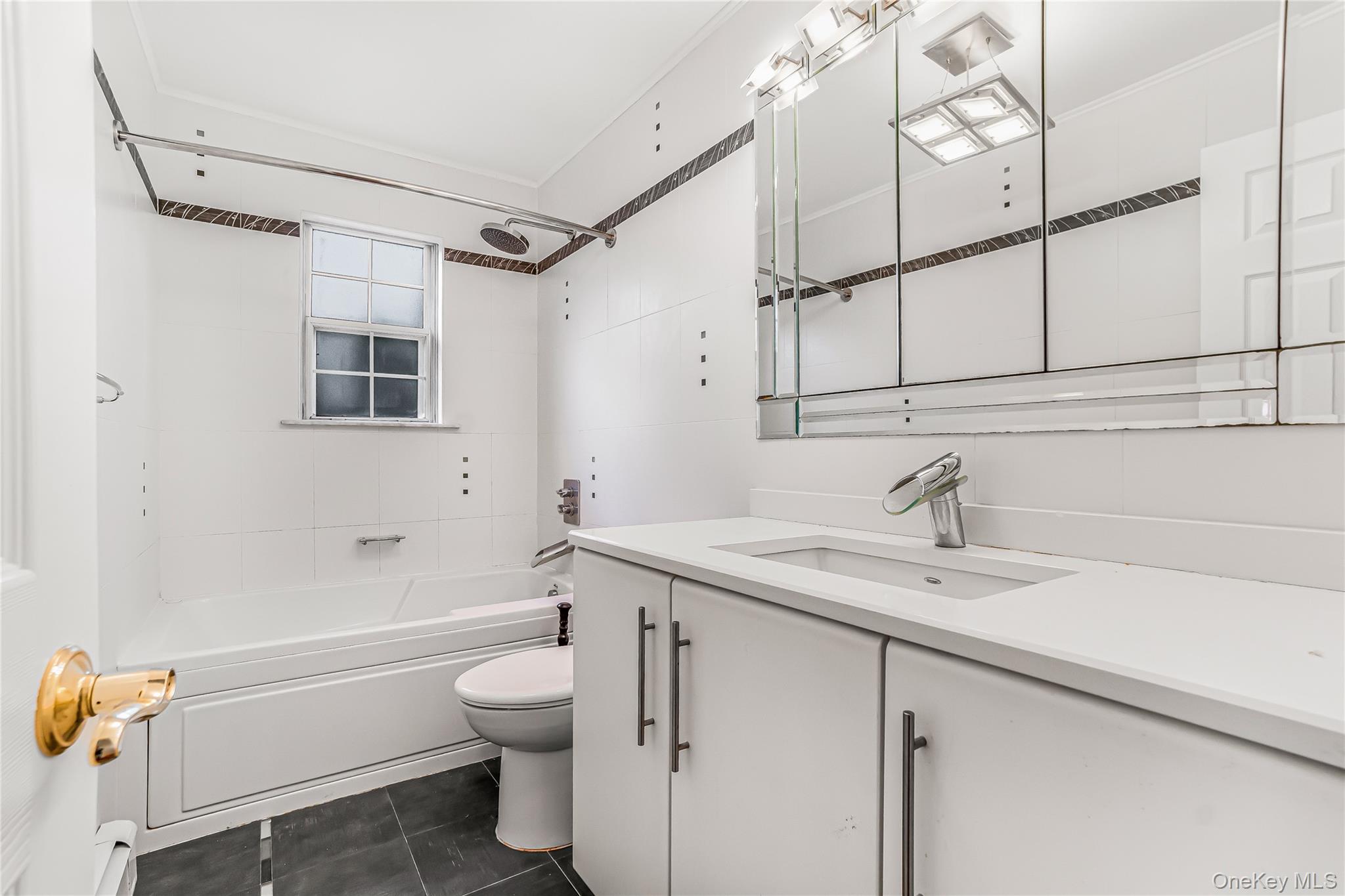 8 8th Street Property Photo 14