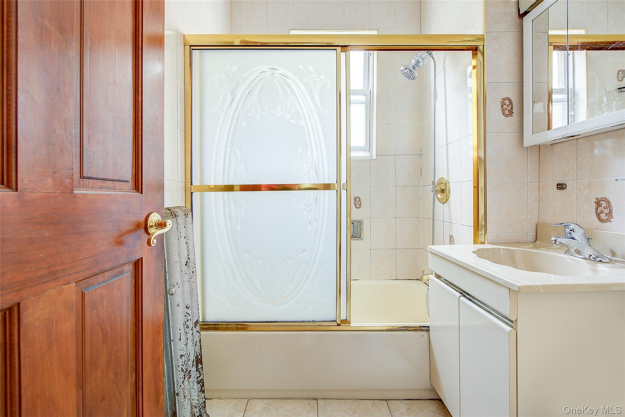 32-54 81st Street Property Photo 19