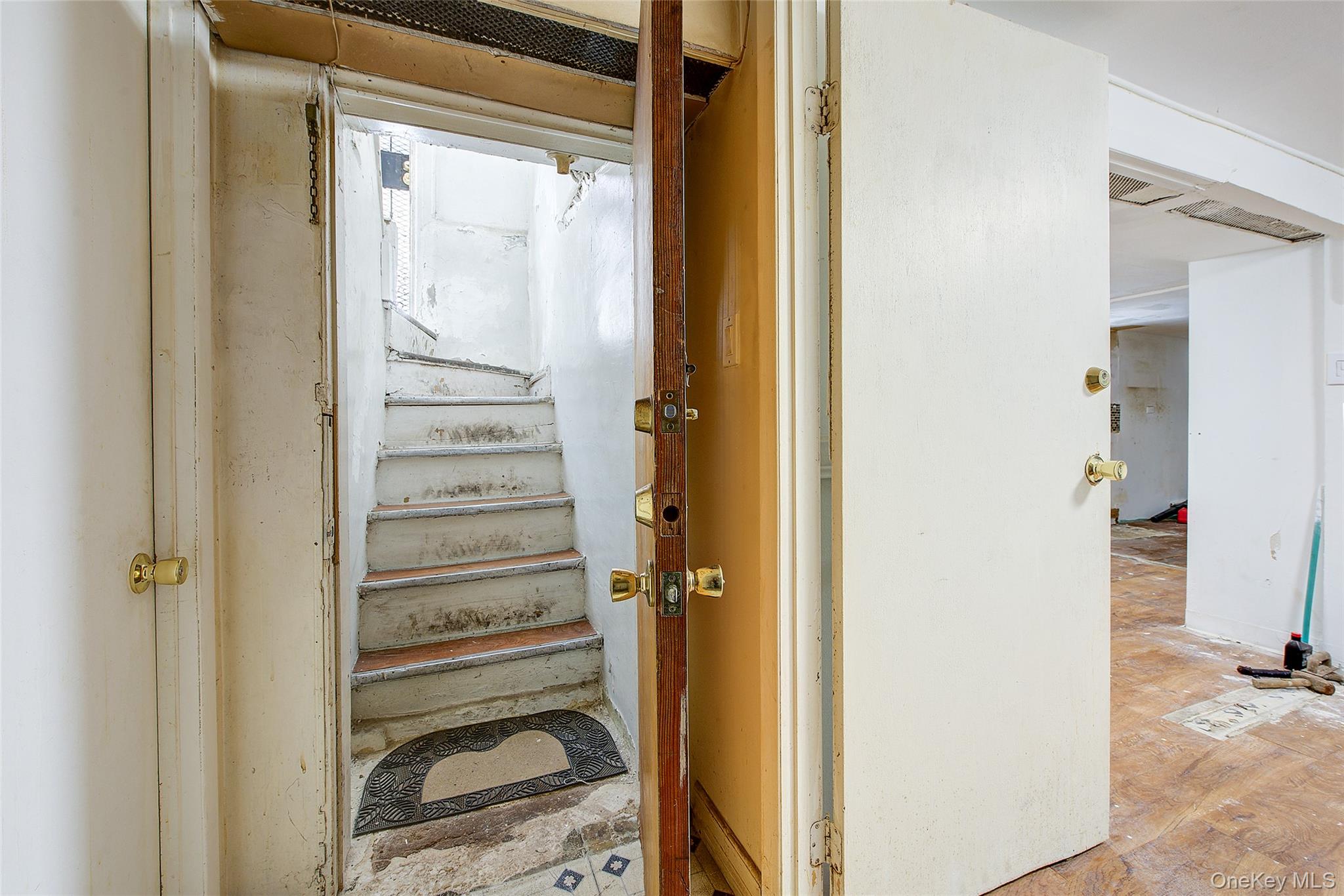 32-54 81st Street Property Photo 23