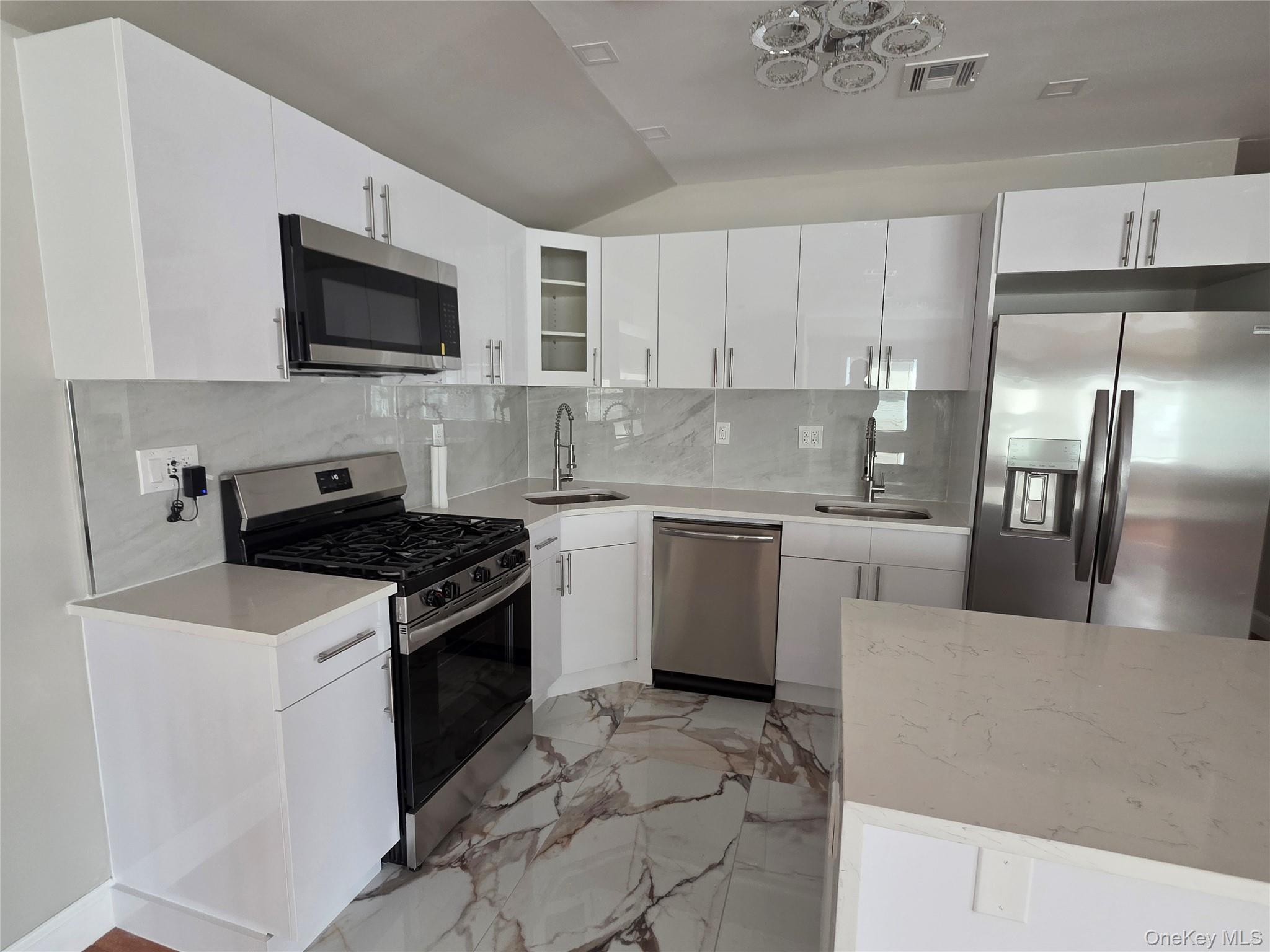 1720 New Haven Avenue Property Photo 4