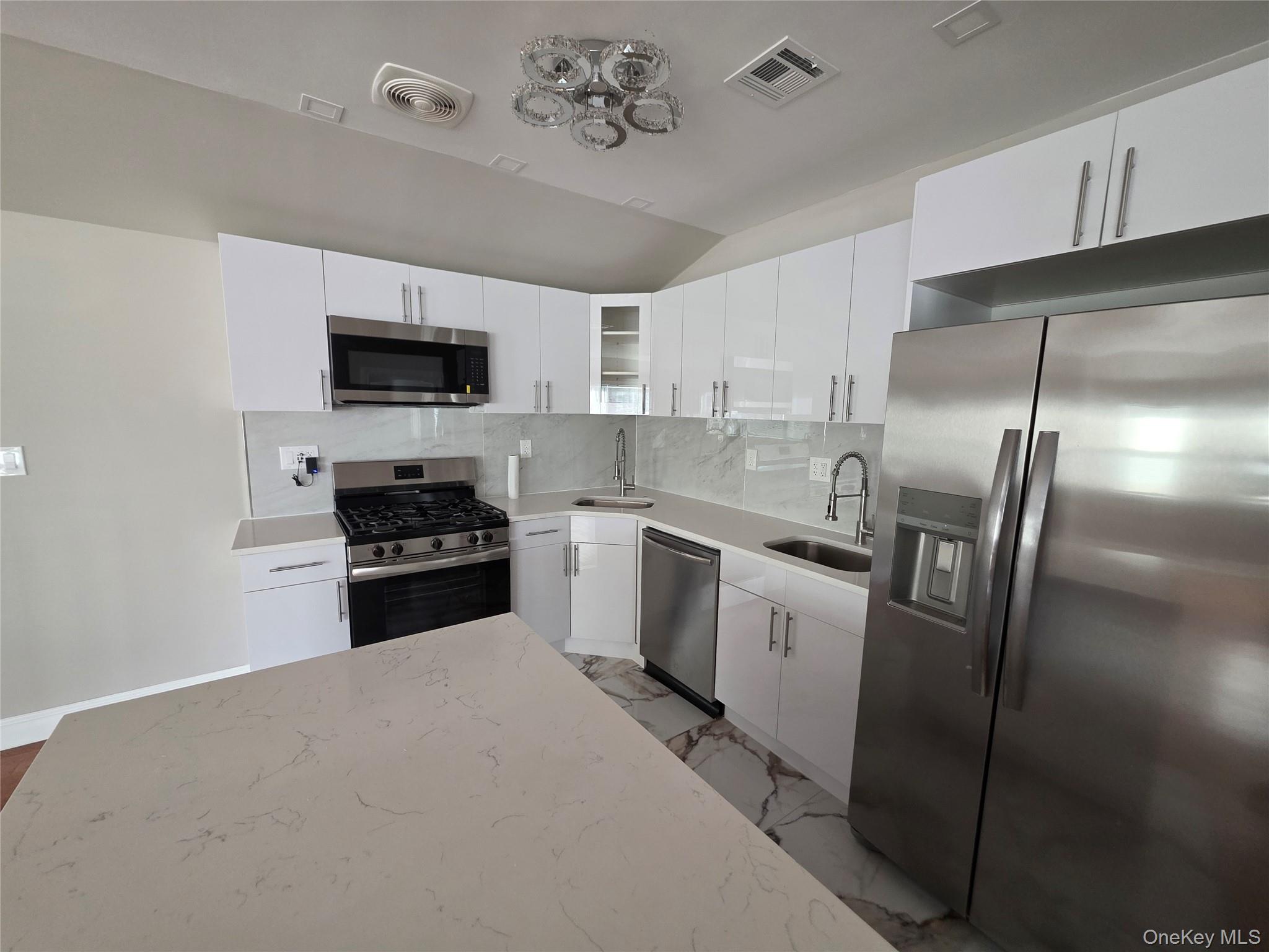 1720 New Haven Avenue Property Photo 6