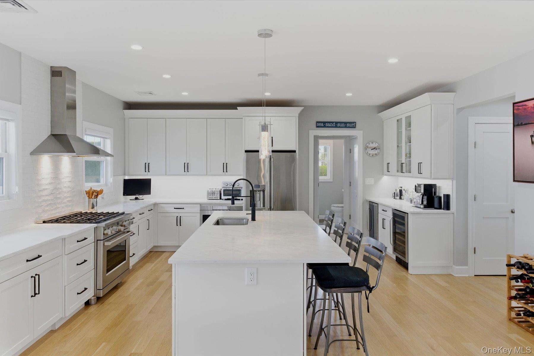 240 Clocks Boulevard Property Photo 10