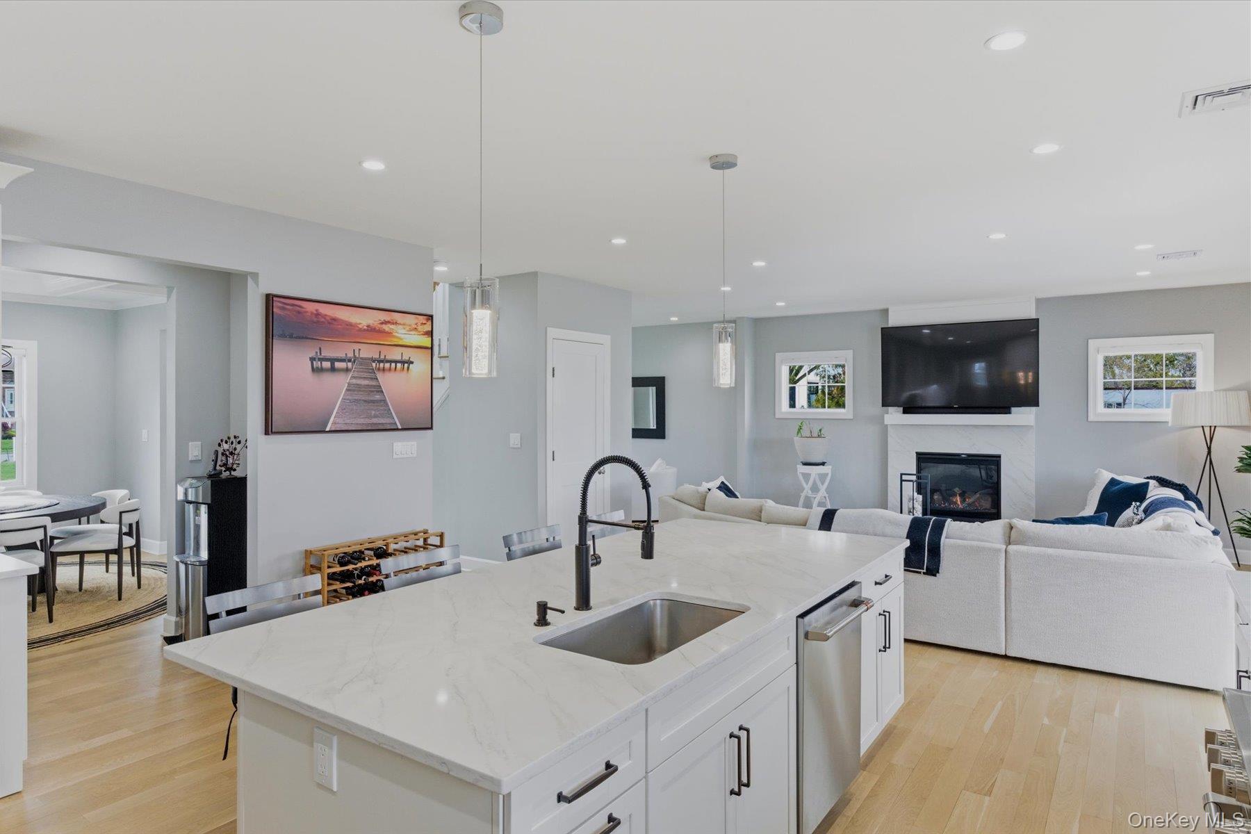 240 Clocks Boulevard Property Photo 13