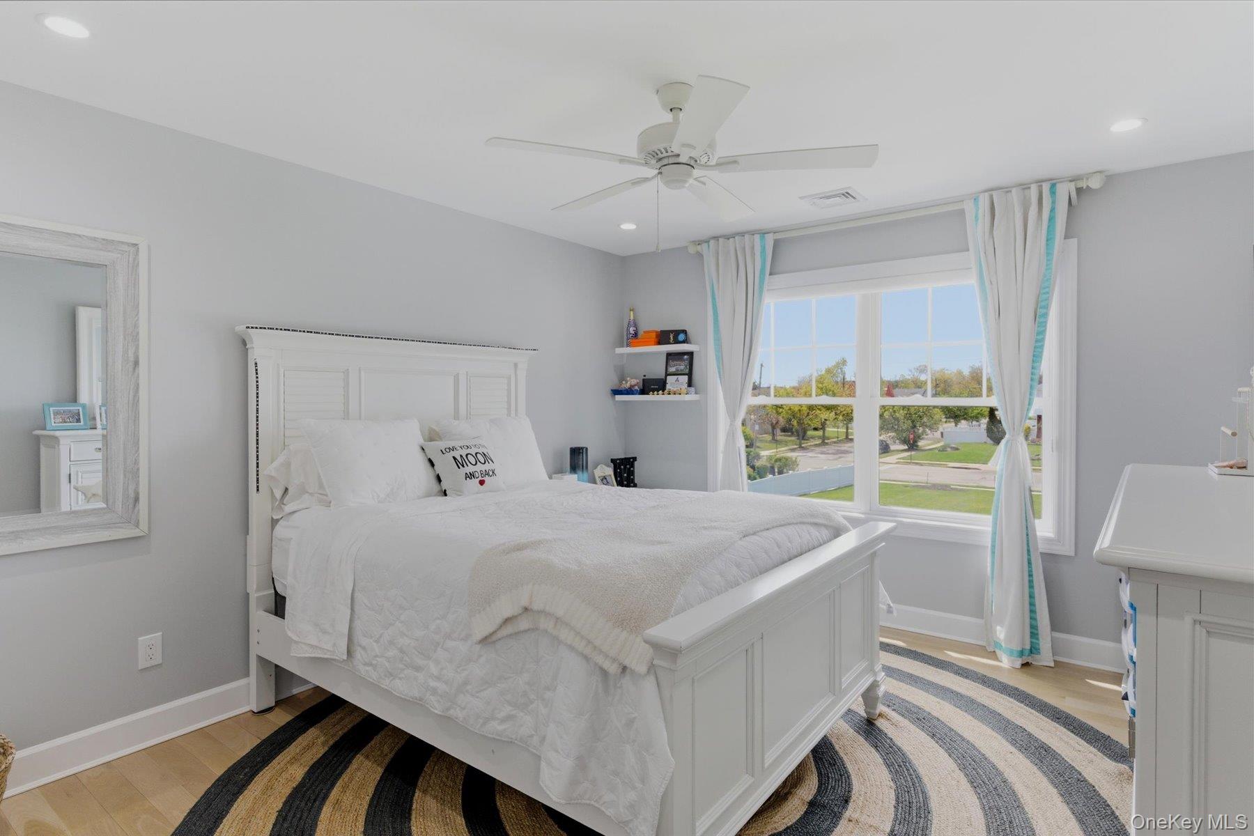 240 Clocks Boulevard Property Photo 27