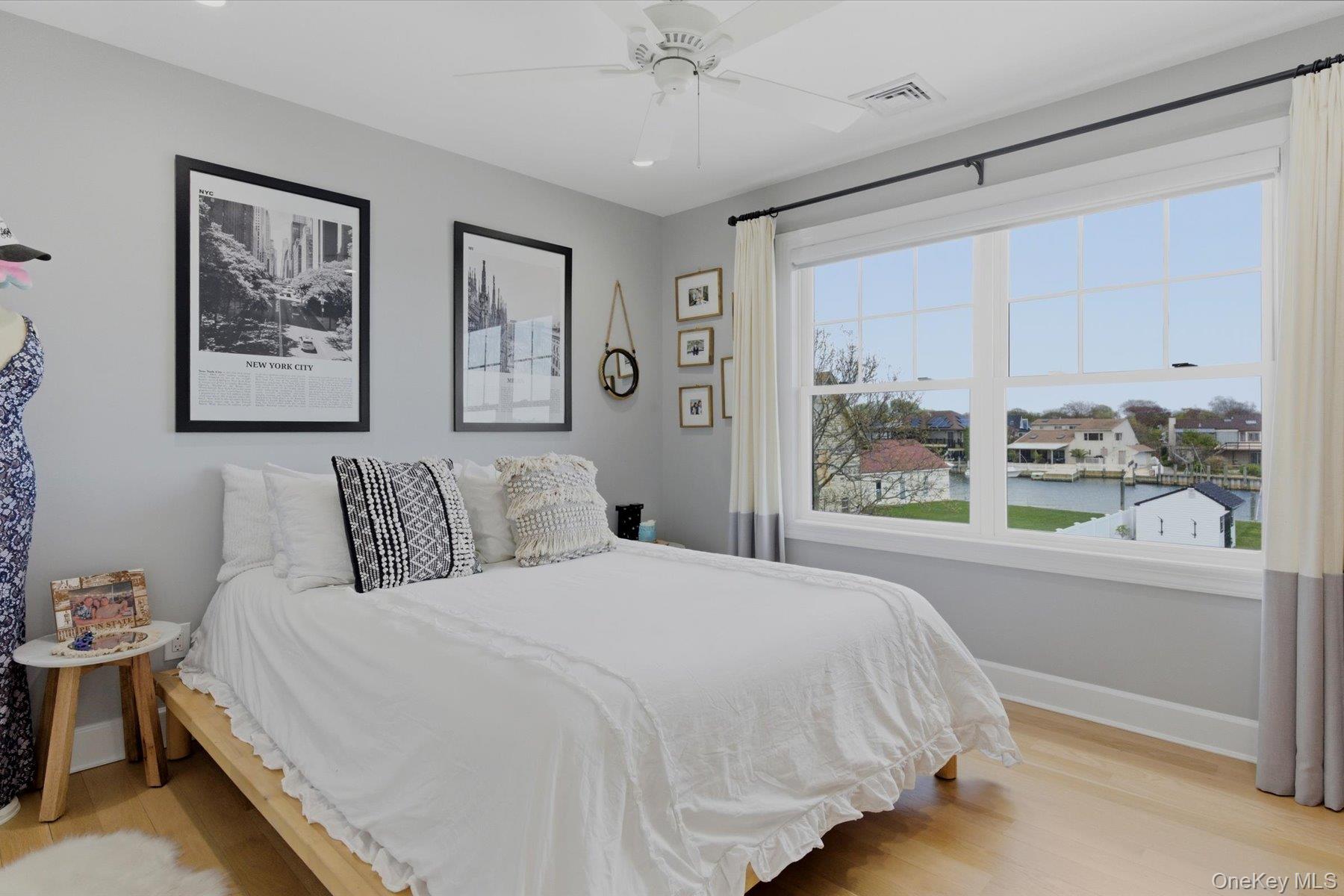 240 Clocks Boulevard Property Photo 28
