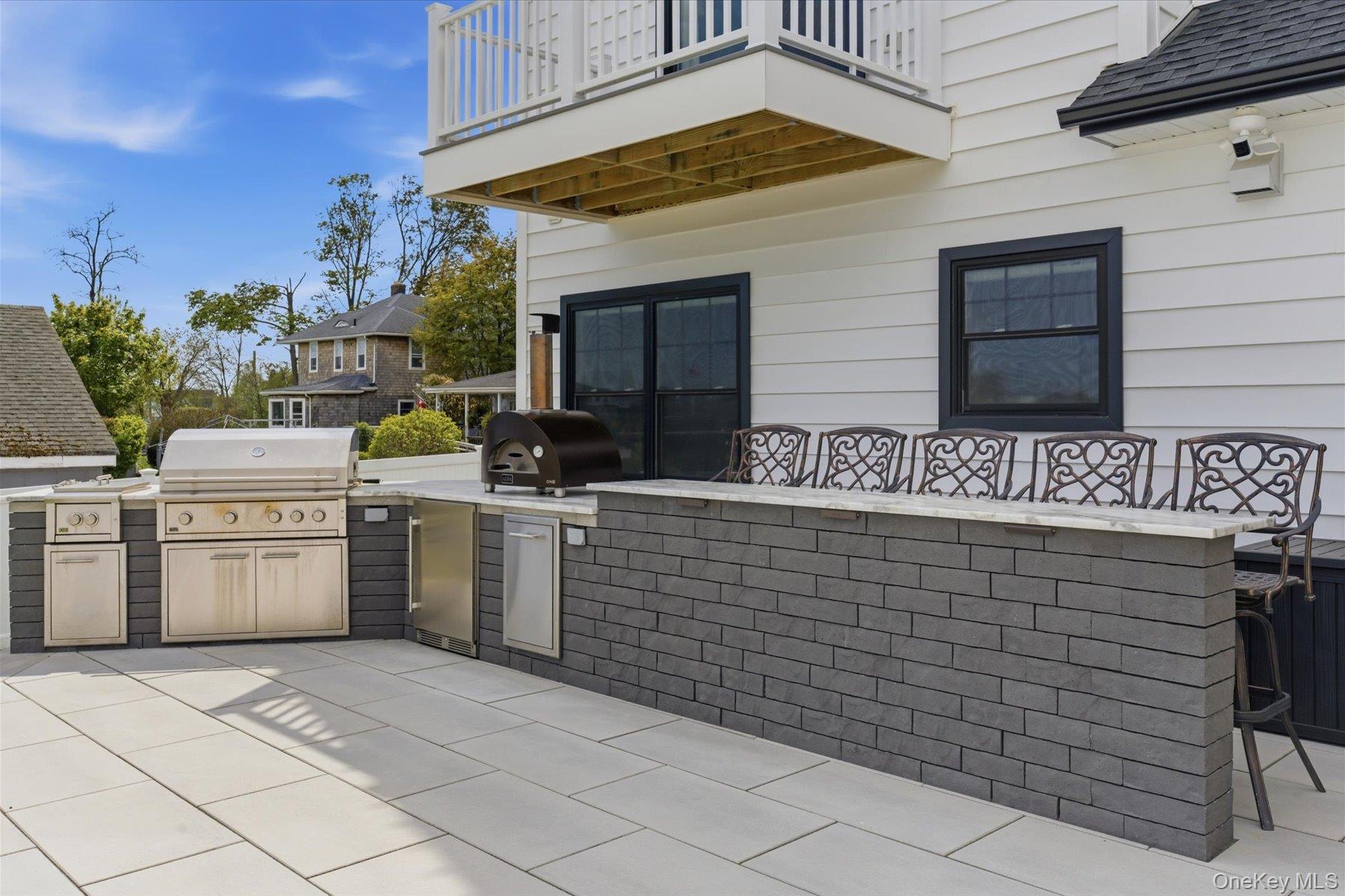 240 Clocks Boulevard Property Photo 34