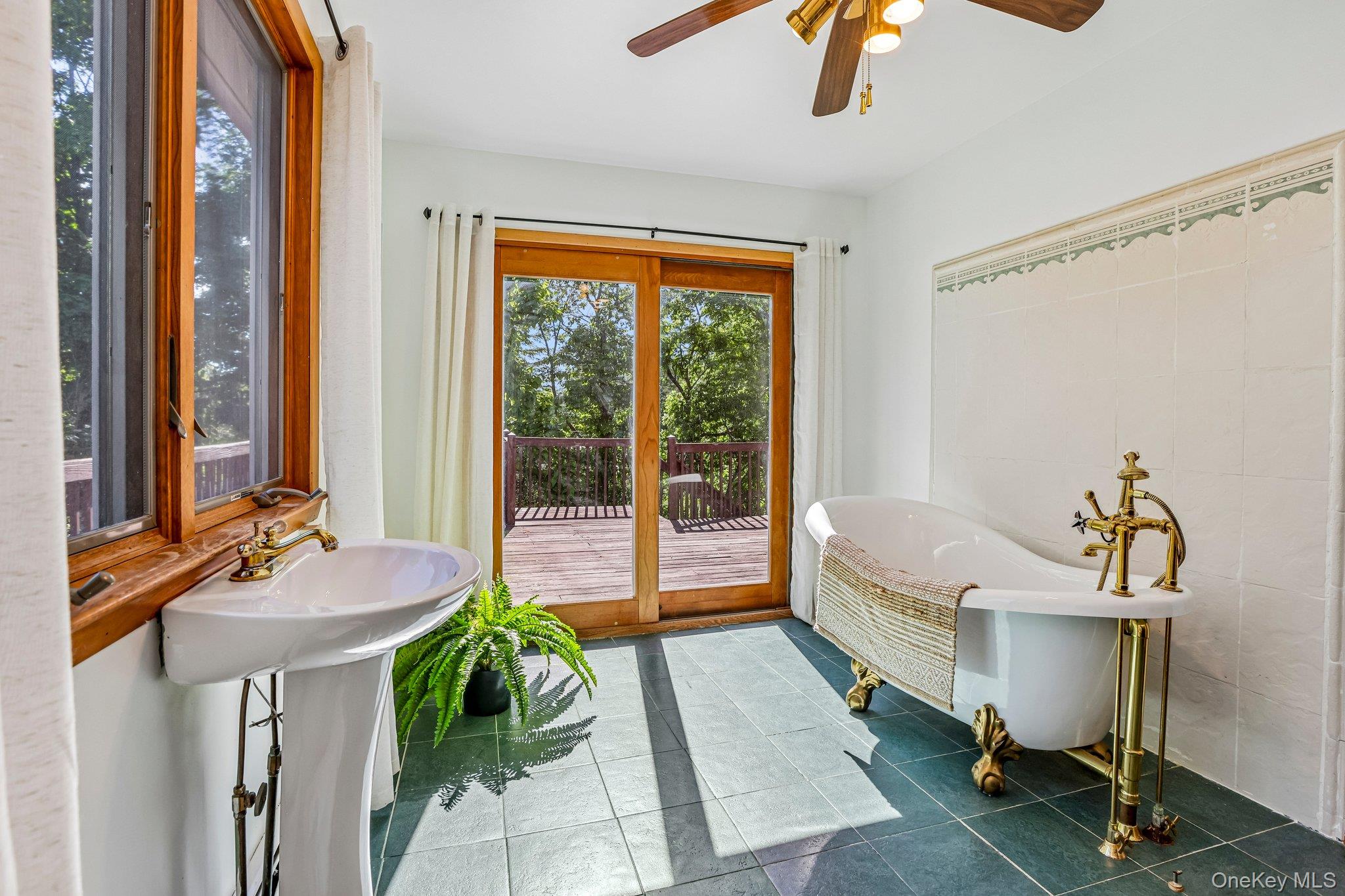 605 Stage Road Property Photo 16