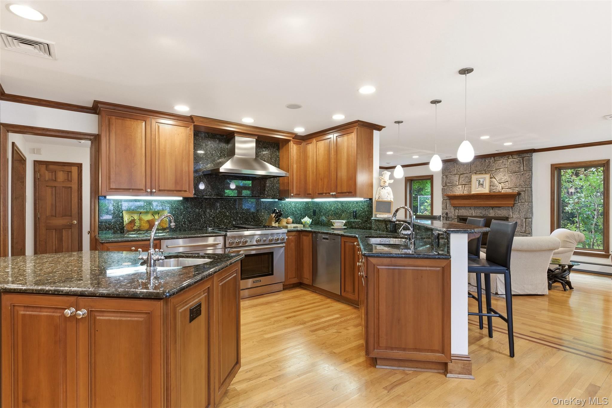 17 Holden Lane Property Photo 10