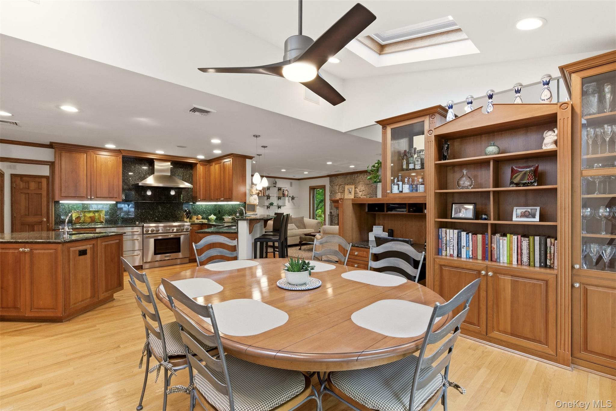 17 Holden Lane Property Photo 16