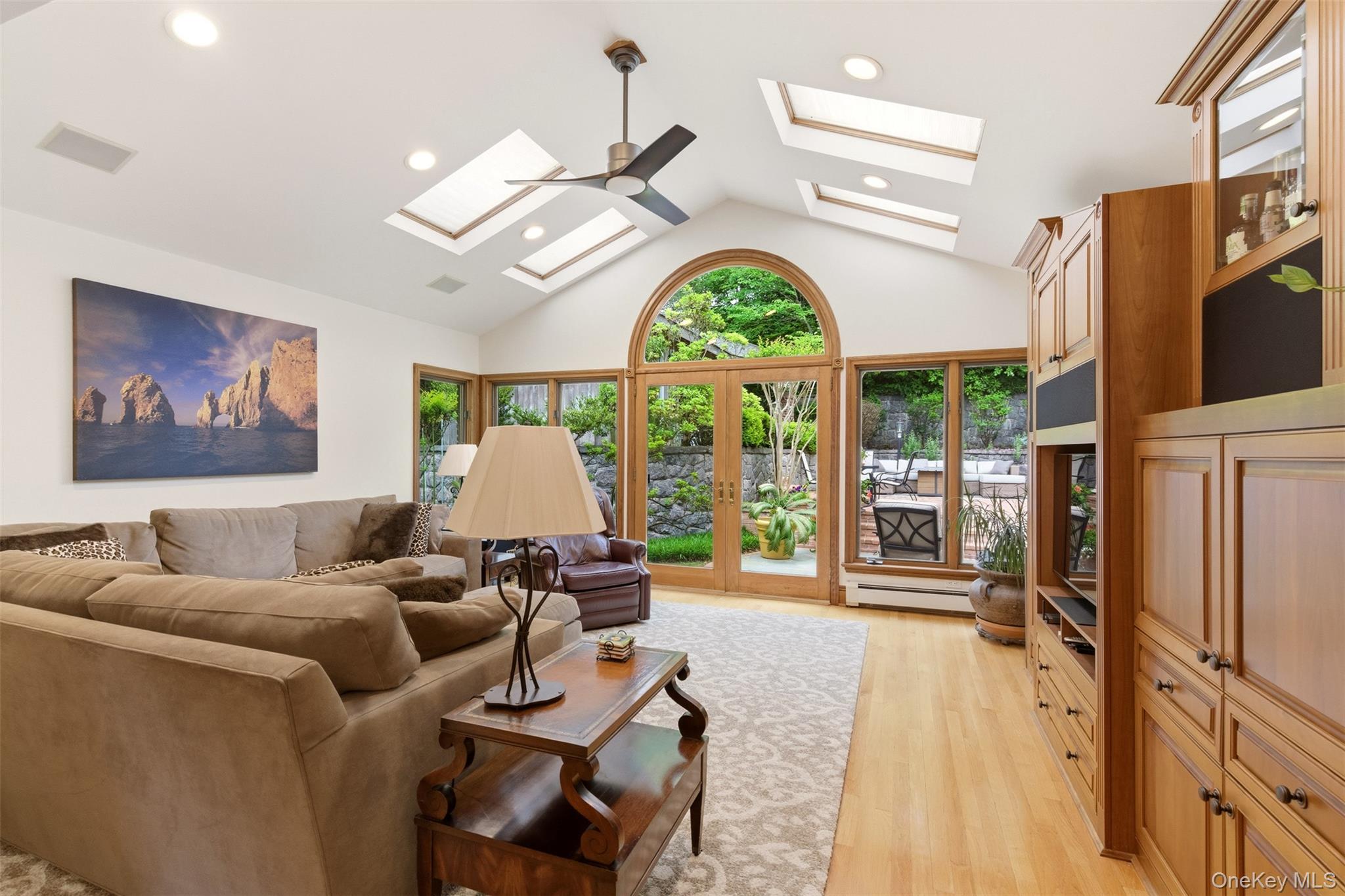 17 Holden Lane Property Photo 19