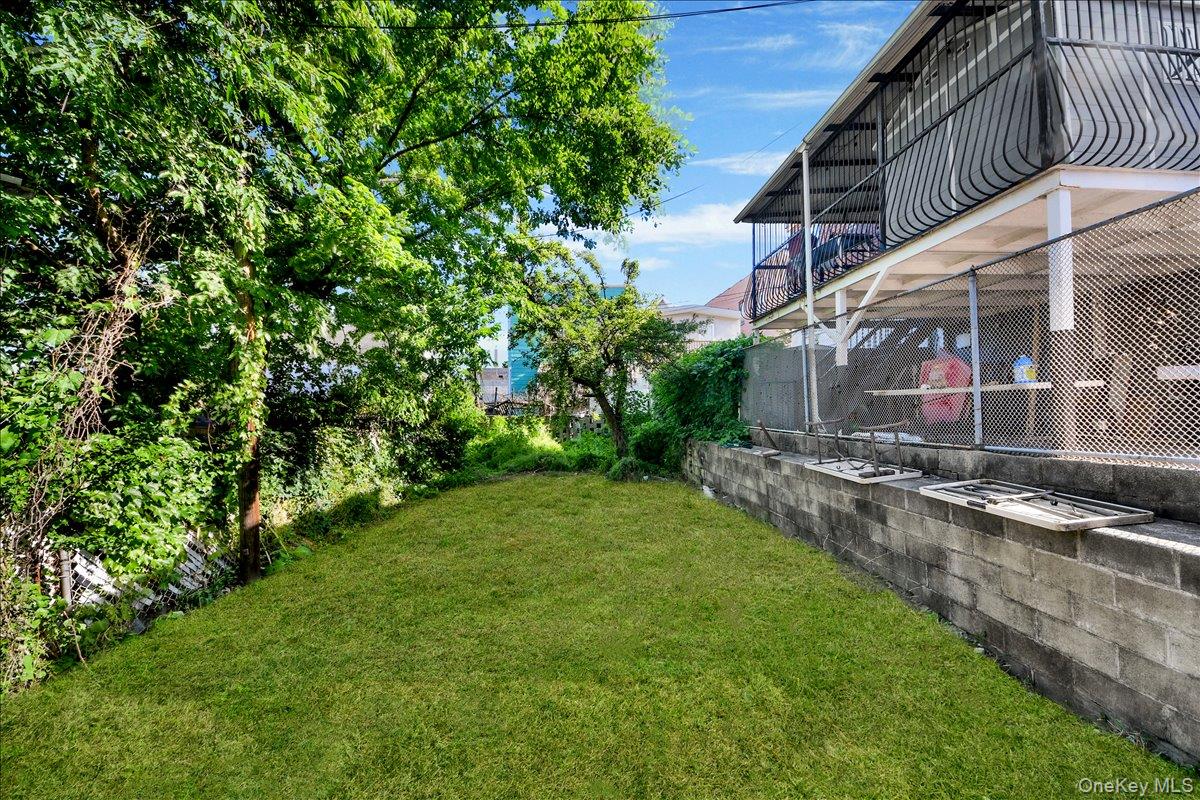1748 Cross Bronx Expressway Property Photo 23