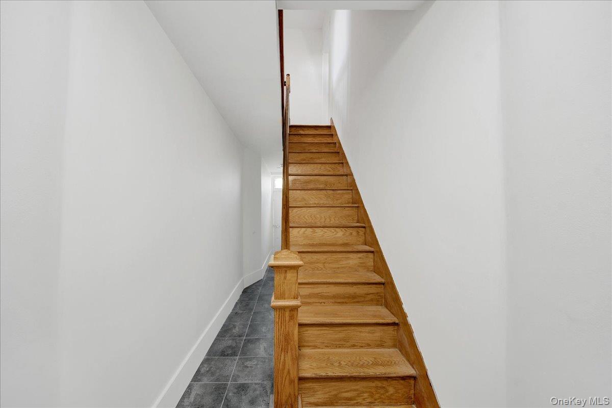 1748 Cross Bronx Expressway Property Photo 25
