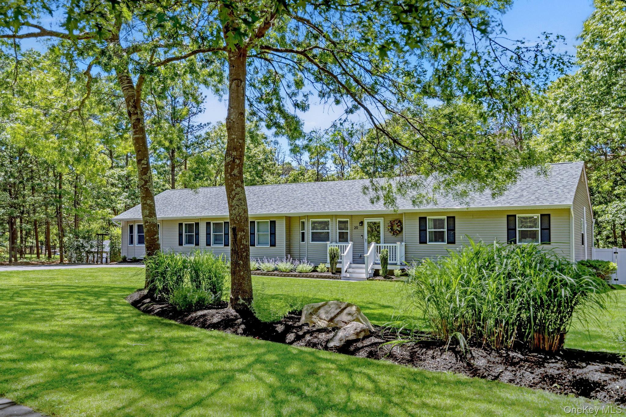 20 Charter Court Property Photo 1