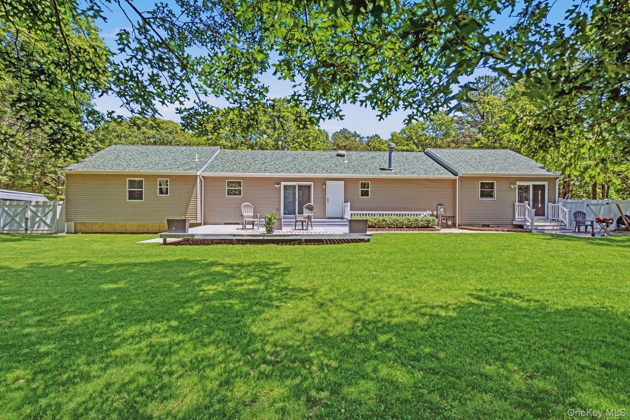 20 Charter Court Property Photo 4
