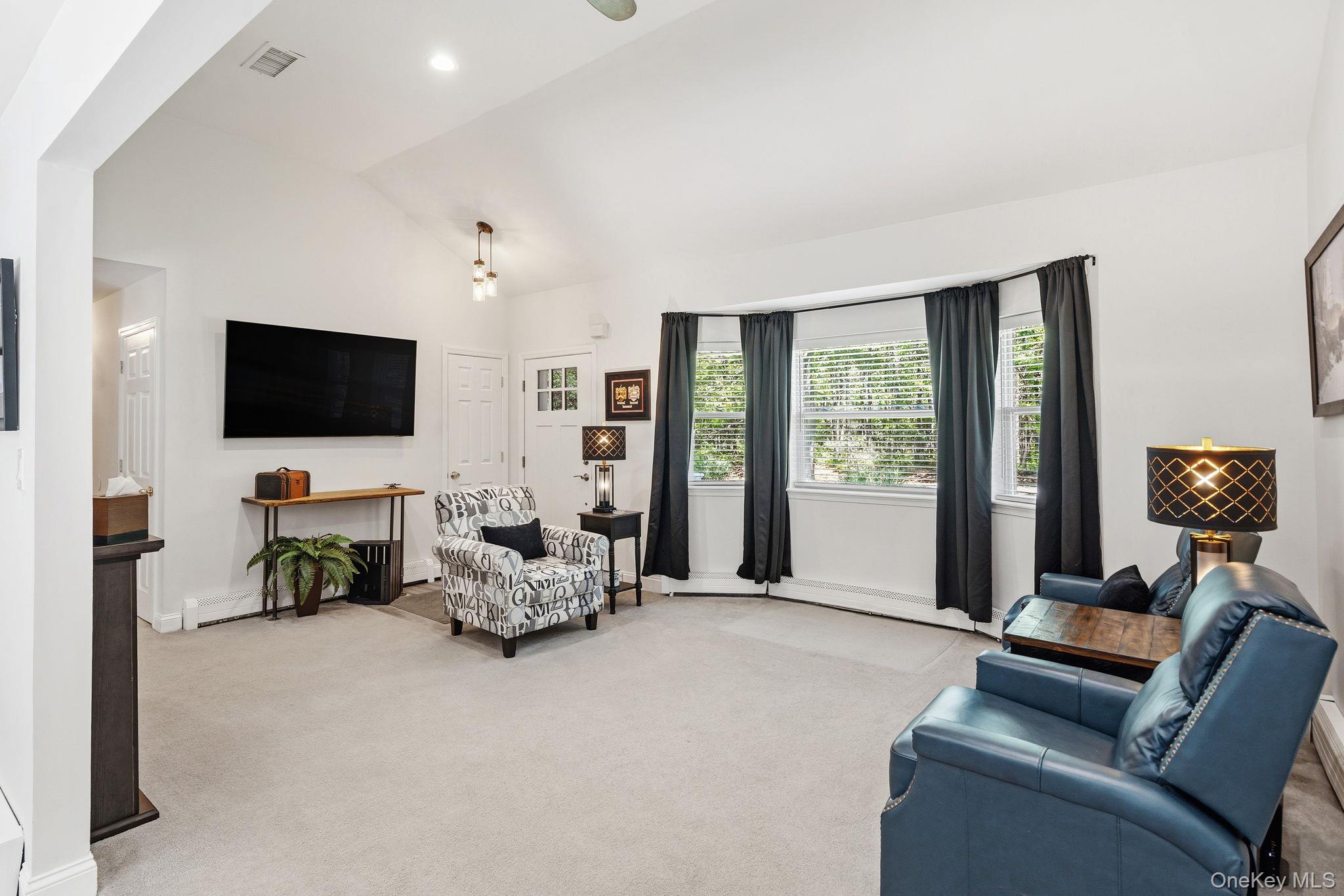 20 Charter Court Property Photo 13