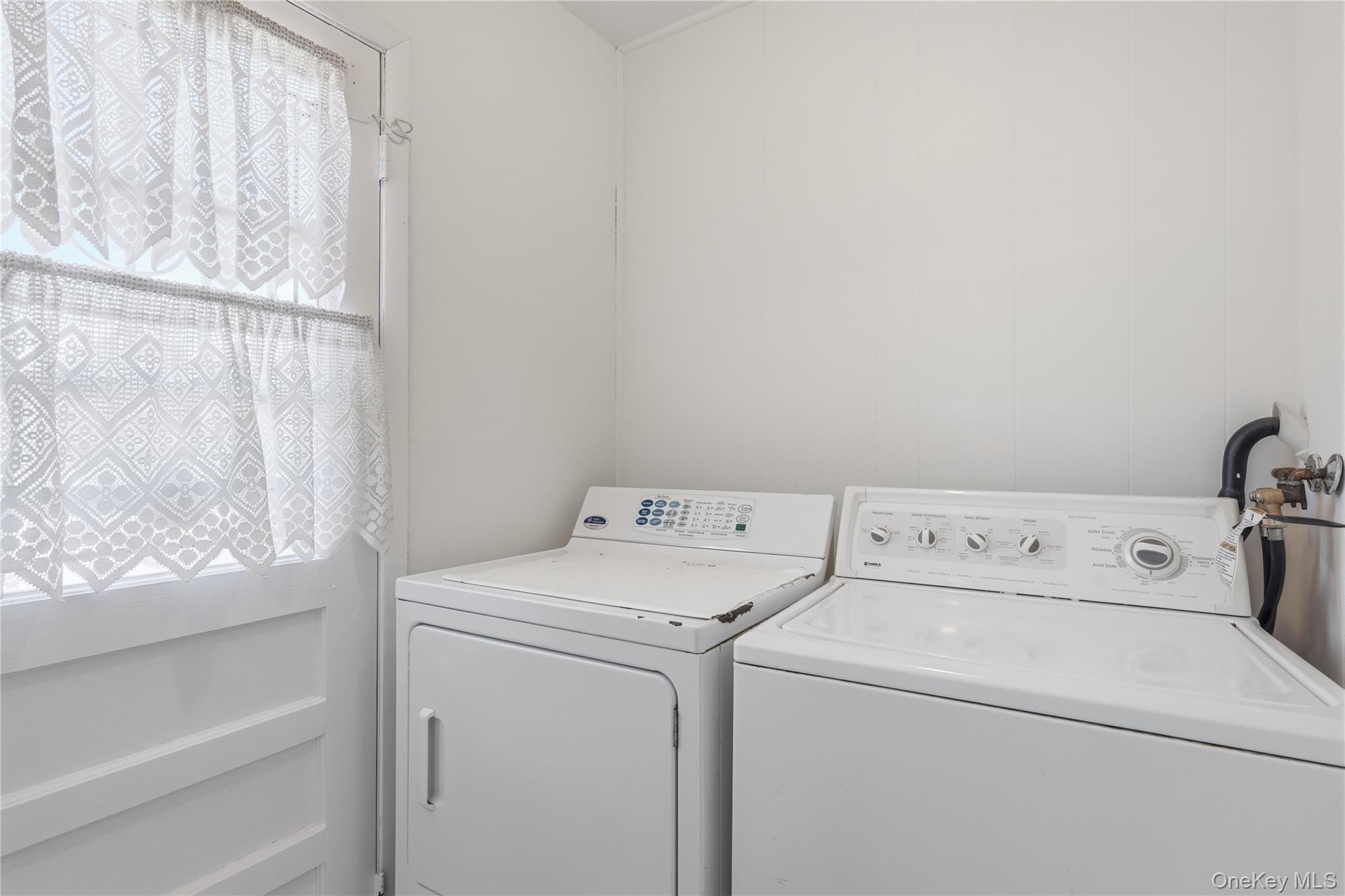 6 Carol Court Property Photo 10