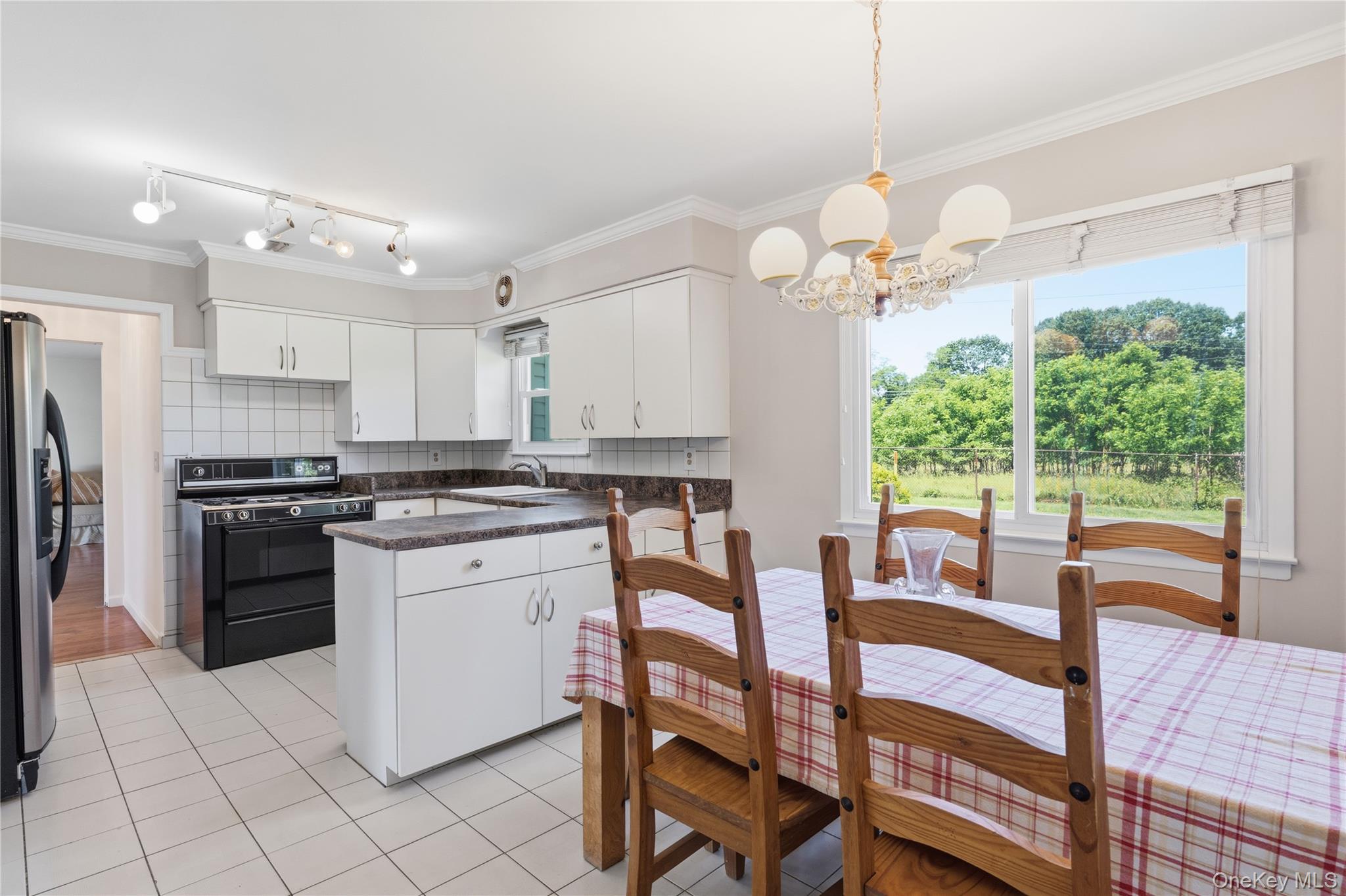 6 Carol Court Property Photo 15