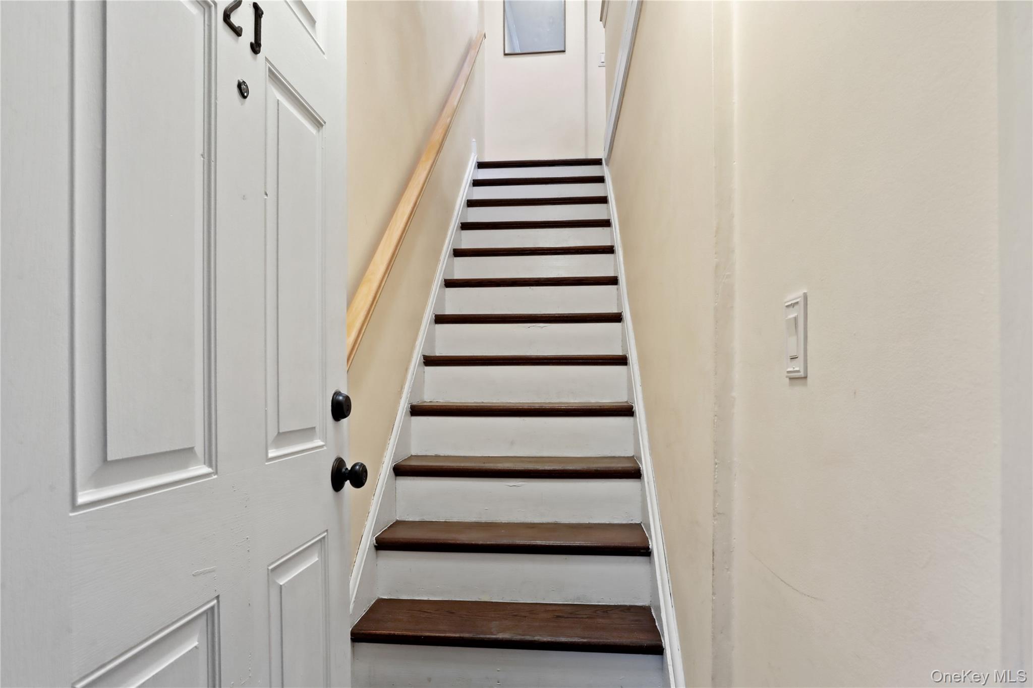 73 Broadway 2j Property Photo 3