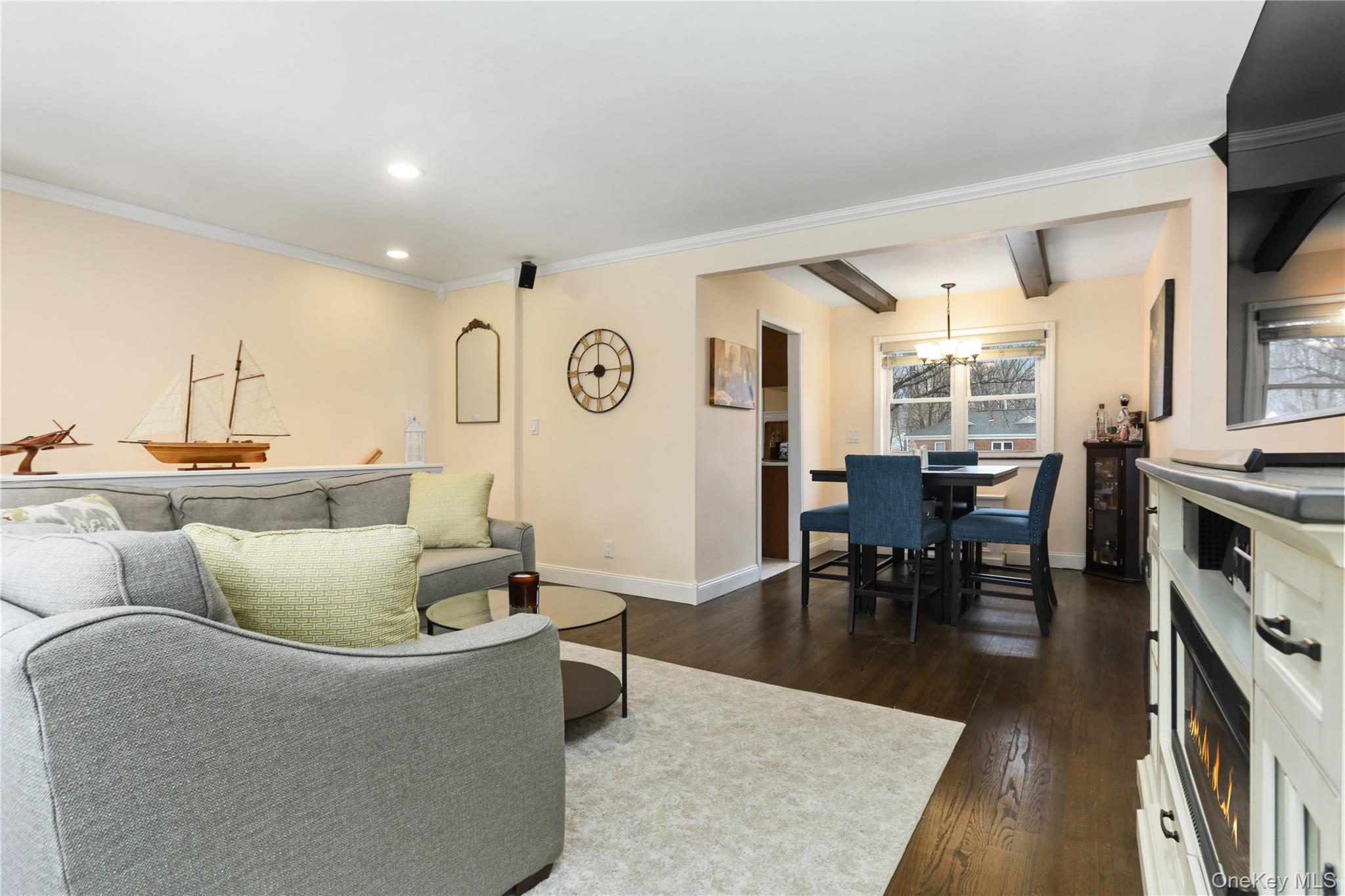 73 Broadway 2j Property Photo 6