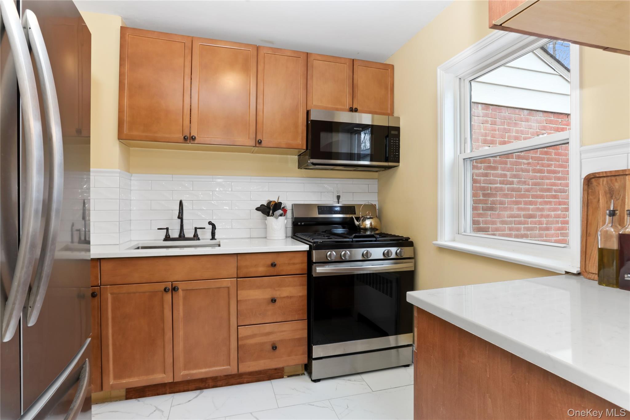 73 Broadway 2j Property Photo 8