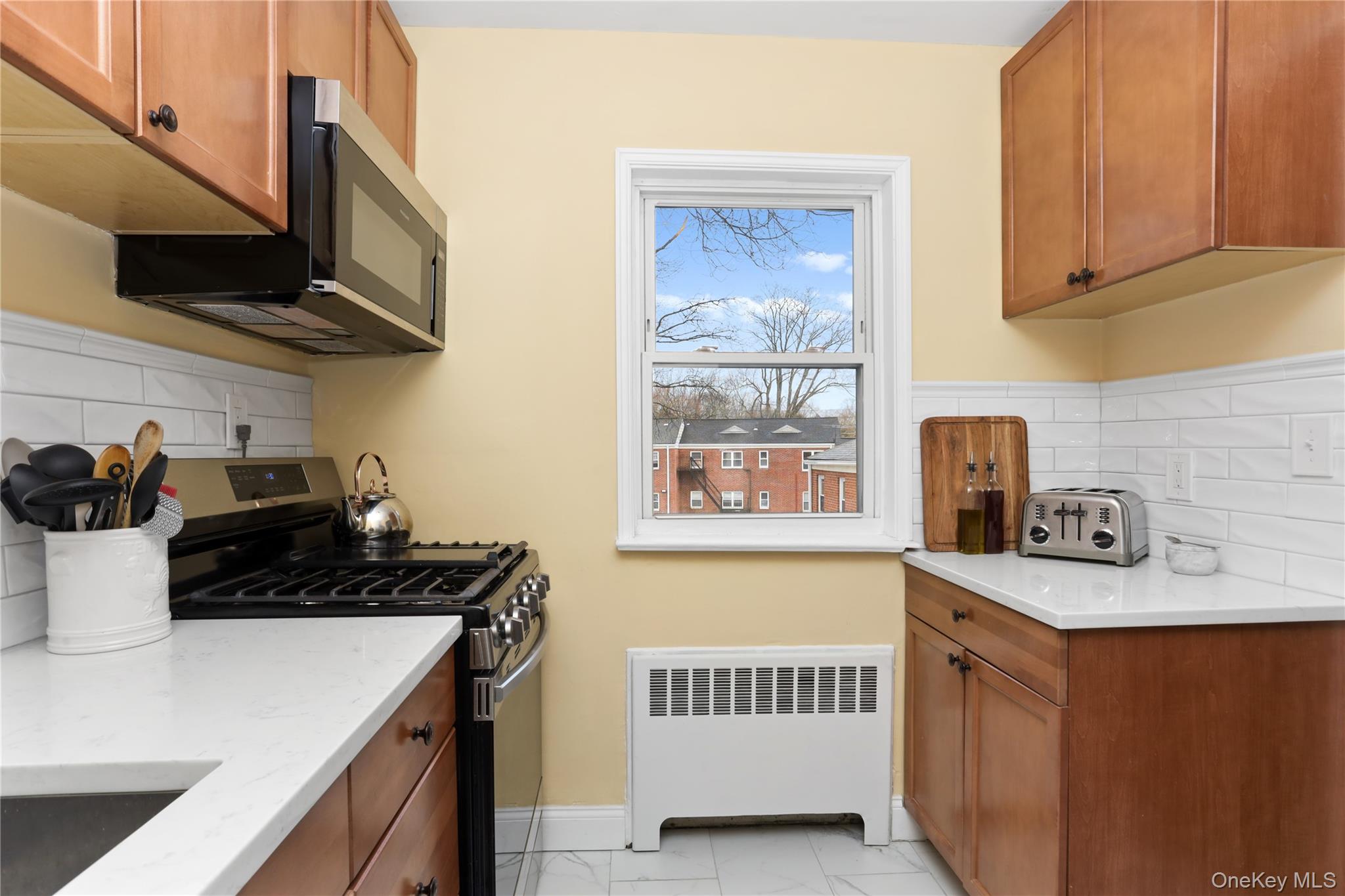 73 Broadway 2j Property Photo 10