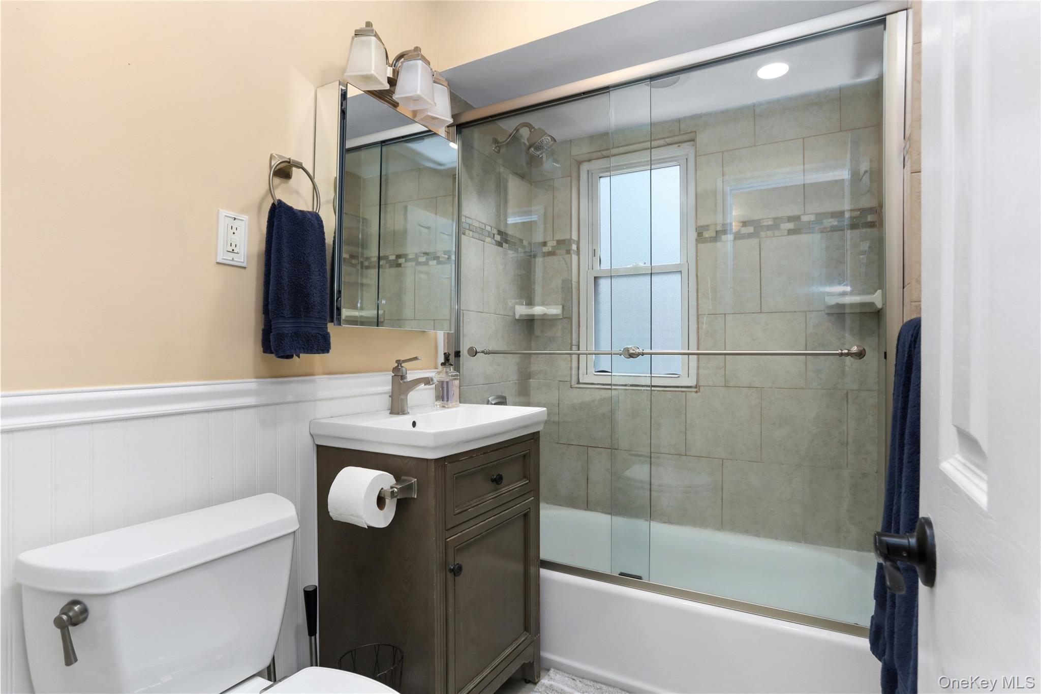 73 Broadway 2j Property Photo 12