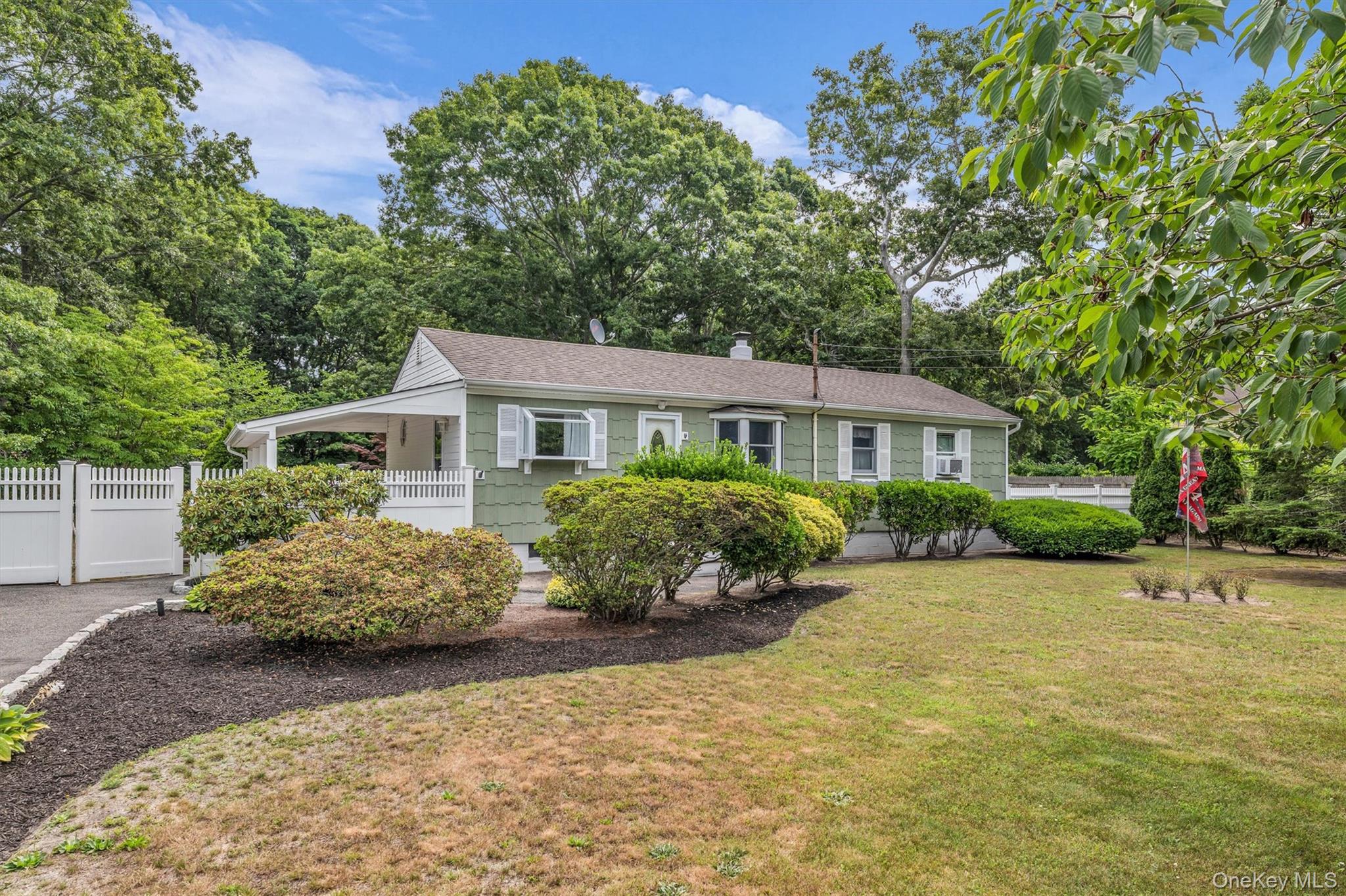 152 Grand Avenue Property Photo 1