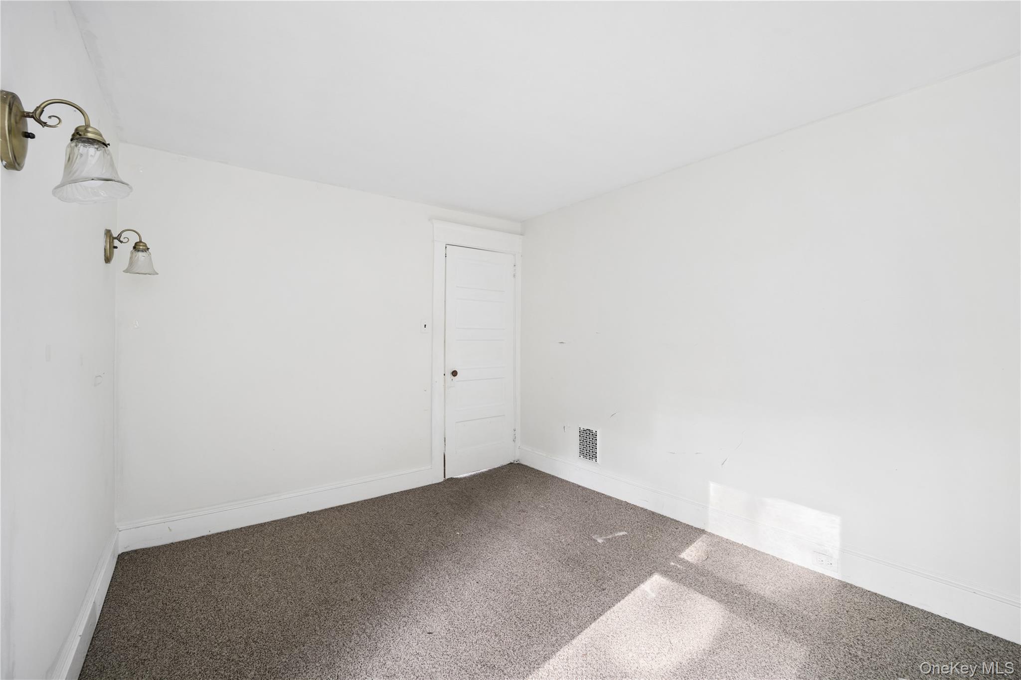 25 River Road Property Photo 15