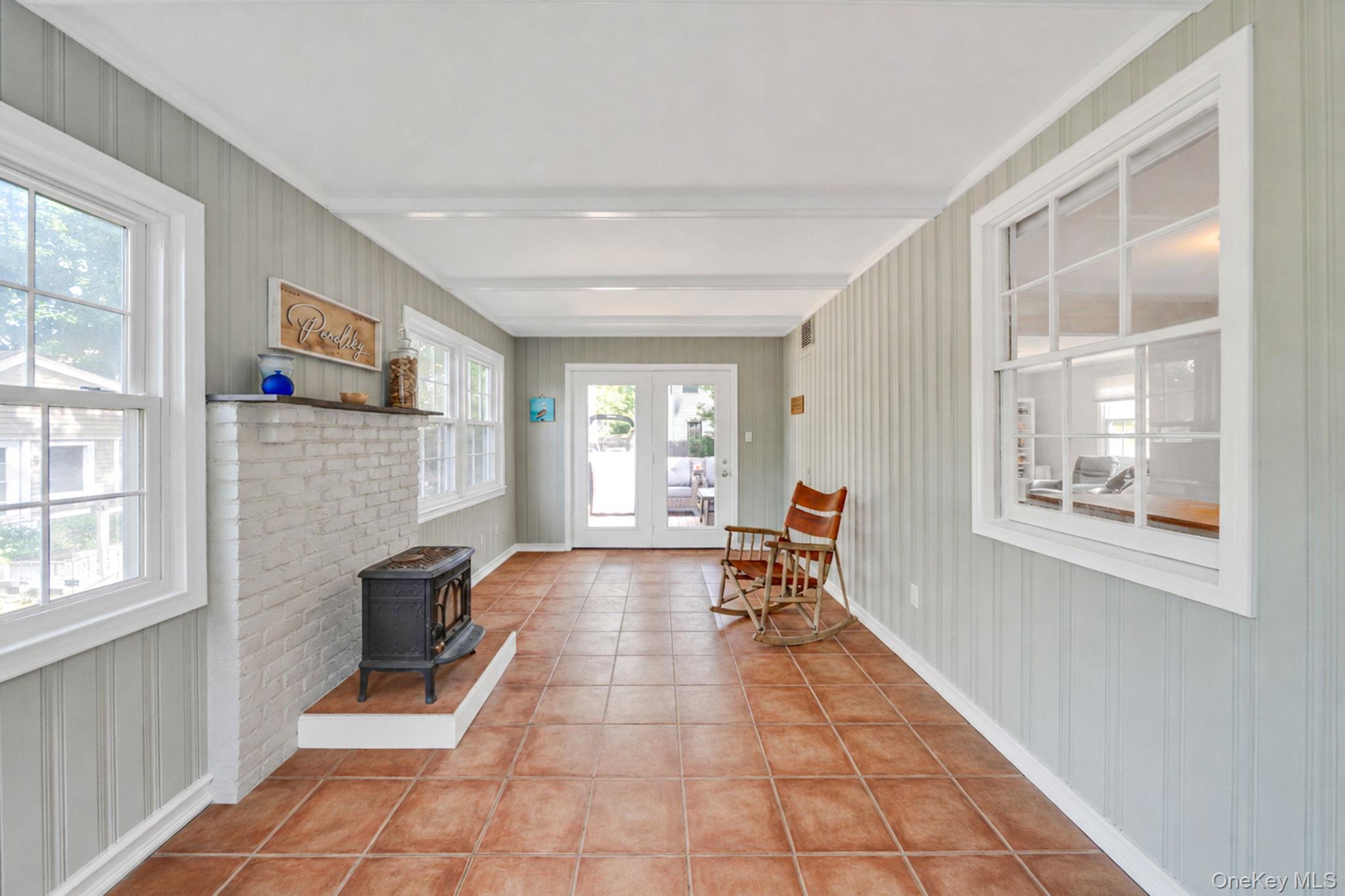54 Division Avenue Property Photo 18